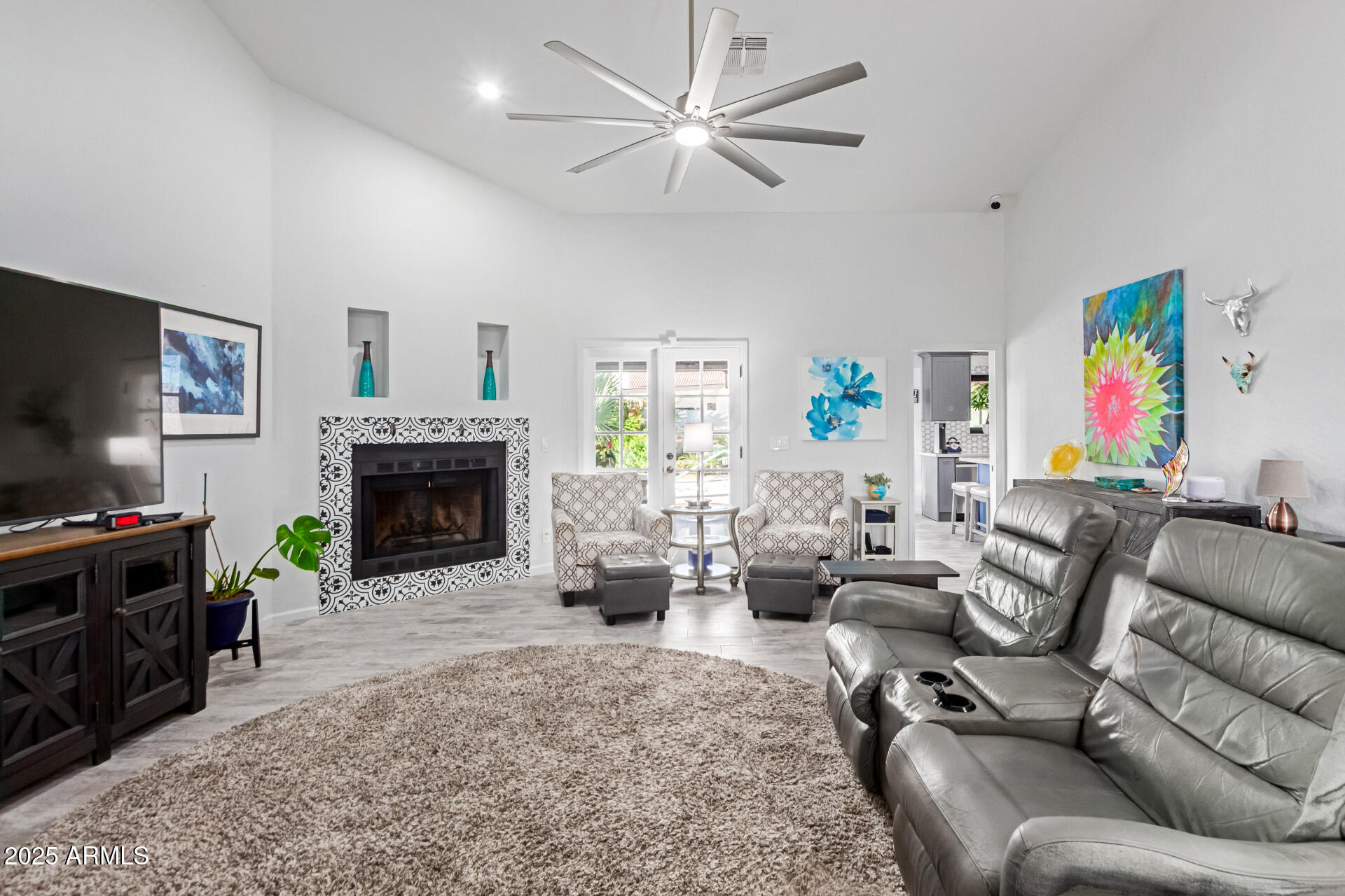 6030 E WINCHCOMB Drive