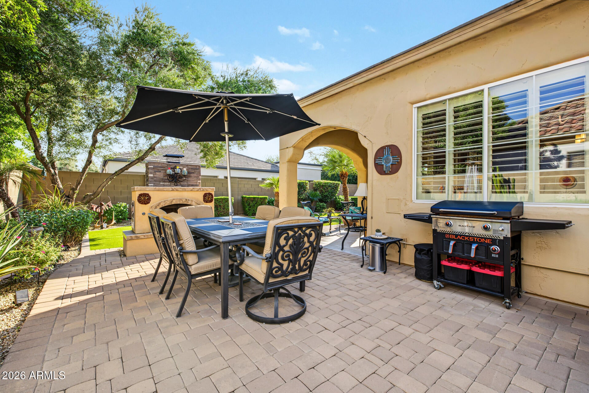 961 W SYCAMORE Lane