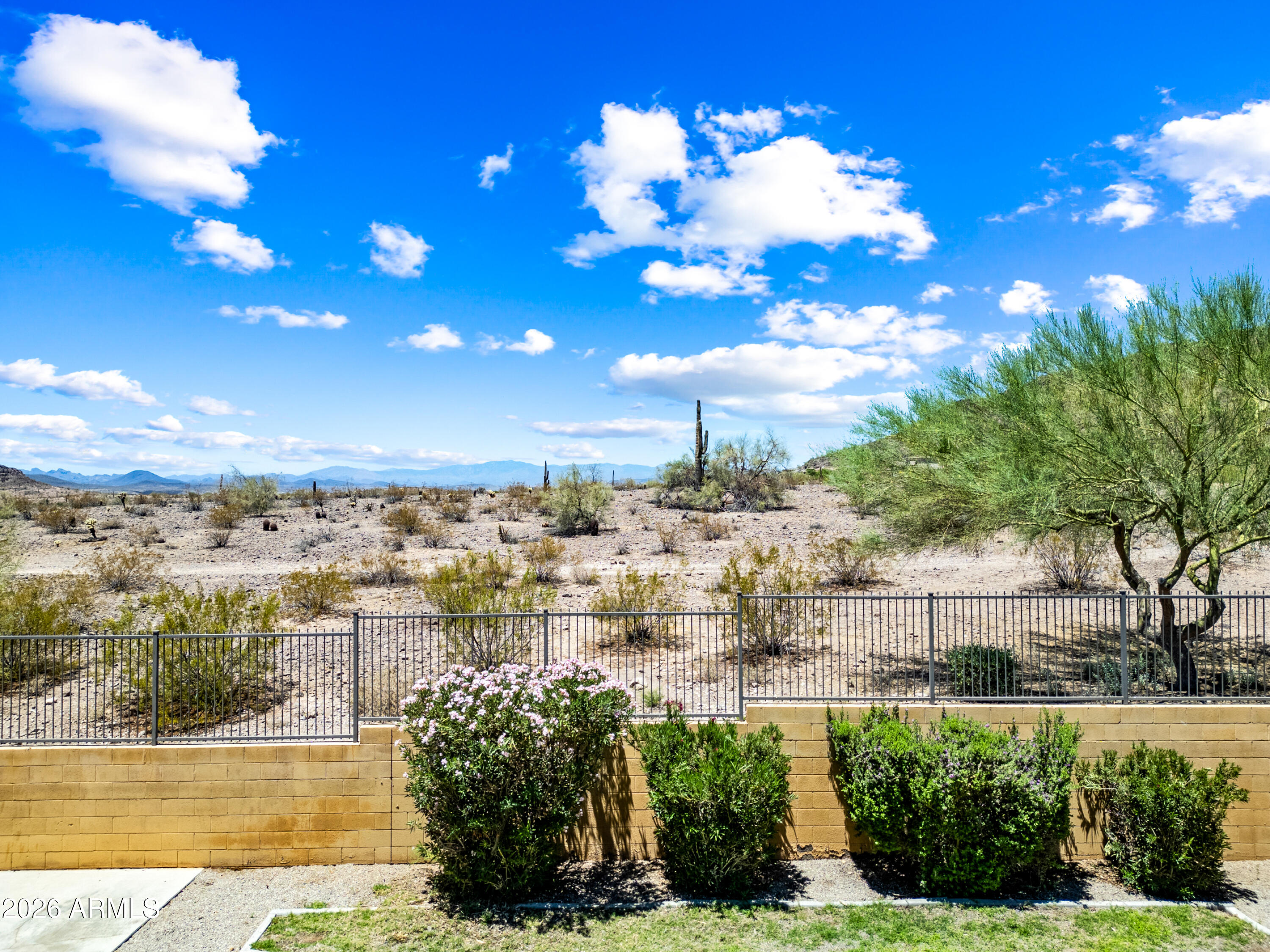 9114 W WHITE FEATHER Lane