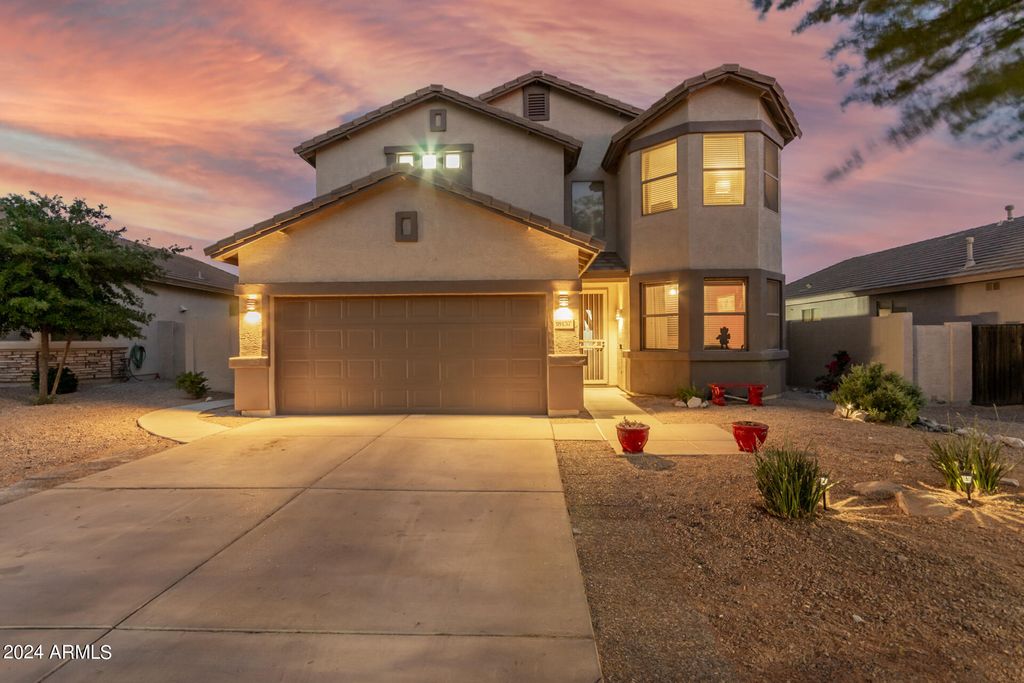 Photo of 18137 W Canyon Lane, Goodyear, AZ 85338 (MLS # 6953751)