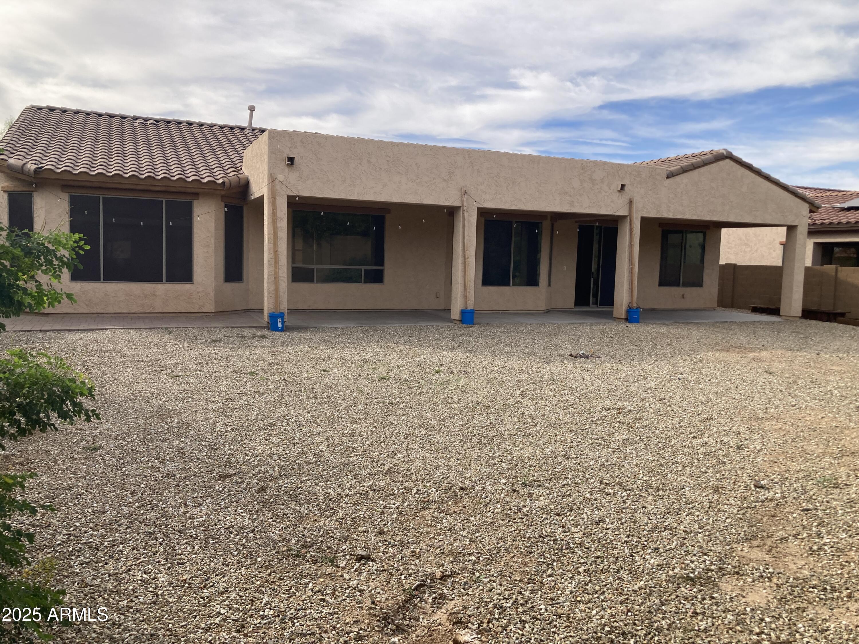 1516 W CALLE ESCUDA --