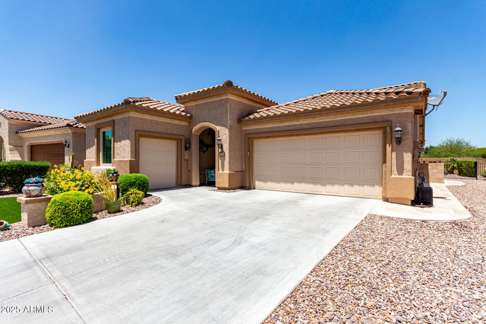 4523 N PETERSBURG Drive