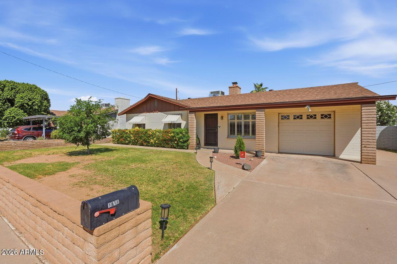 1818 W MORTEN Avenue