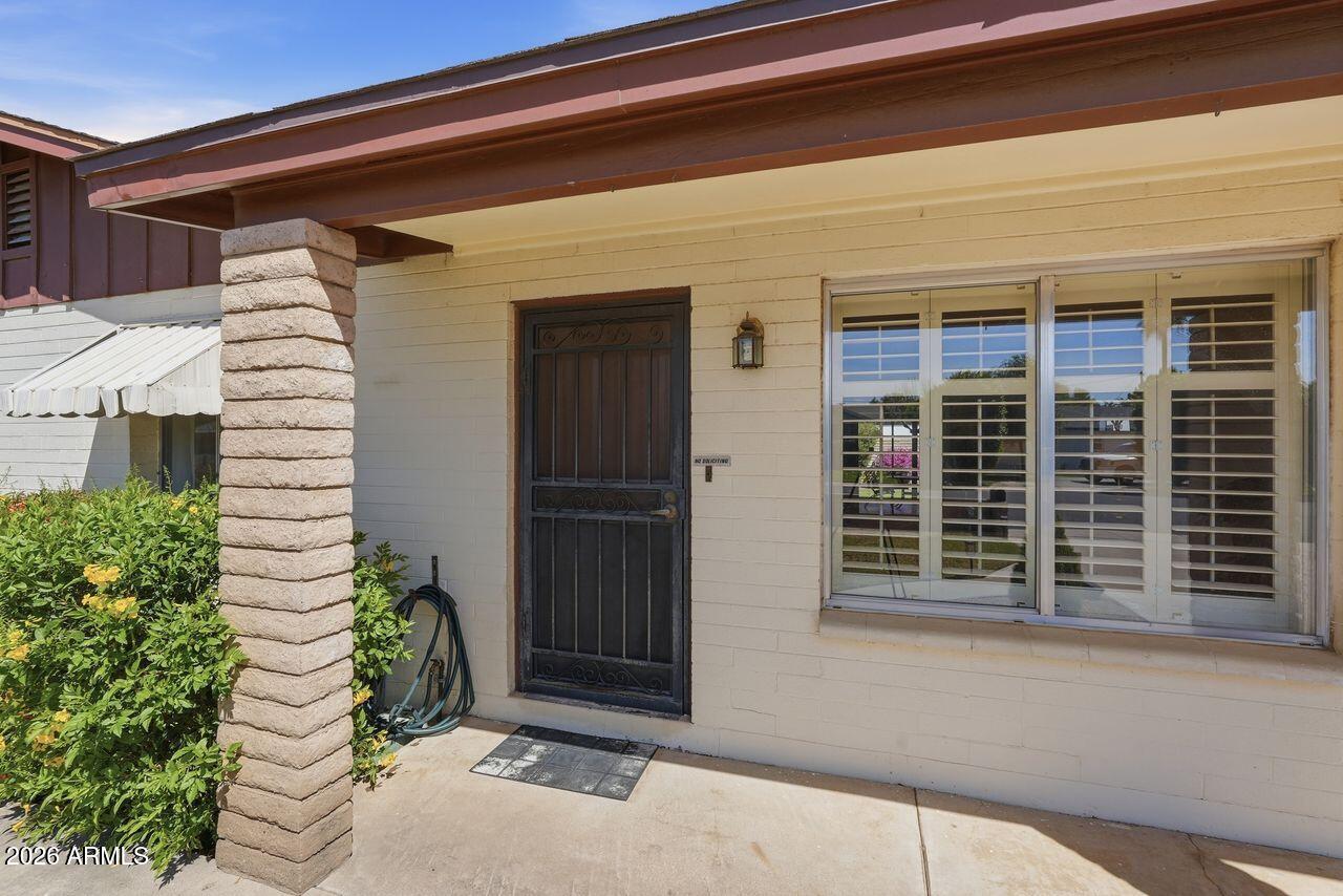 1818 W MORTEN Avenue