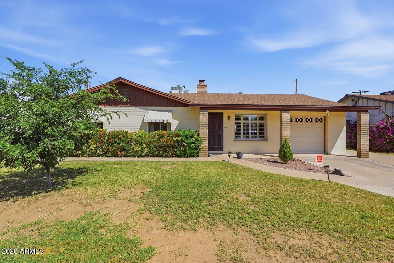 1818 W MORTEN Avenue