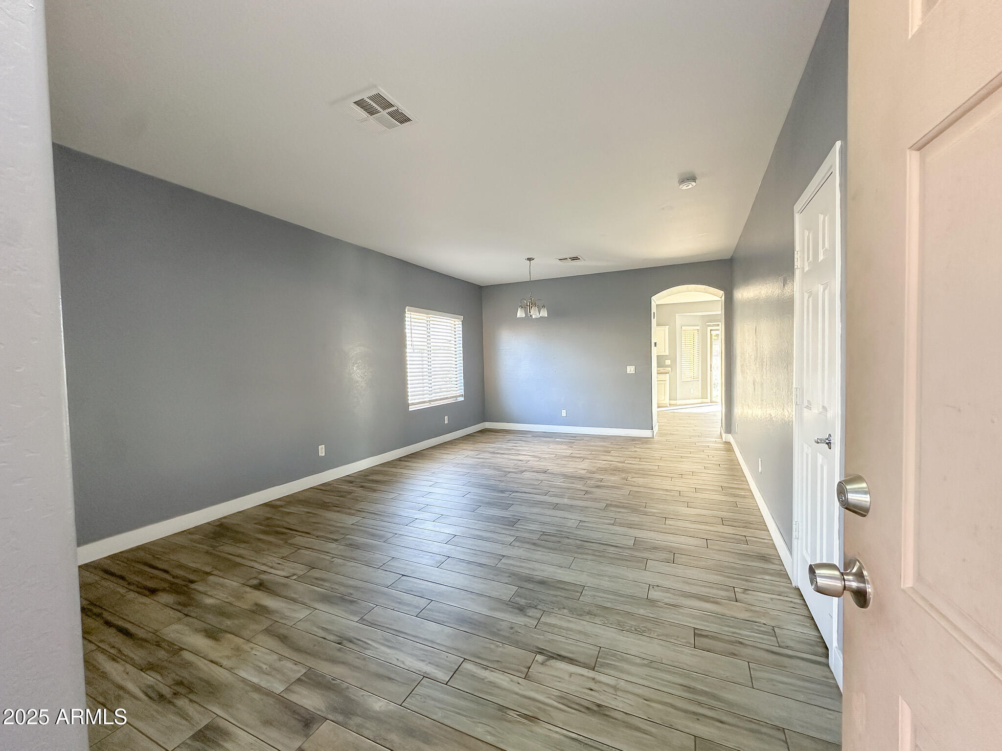 9427 W ELWOOD Street