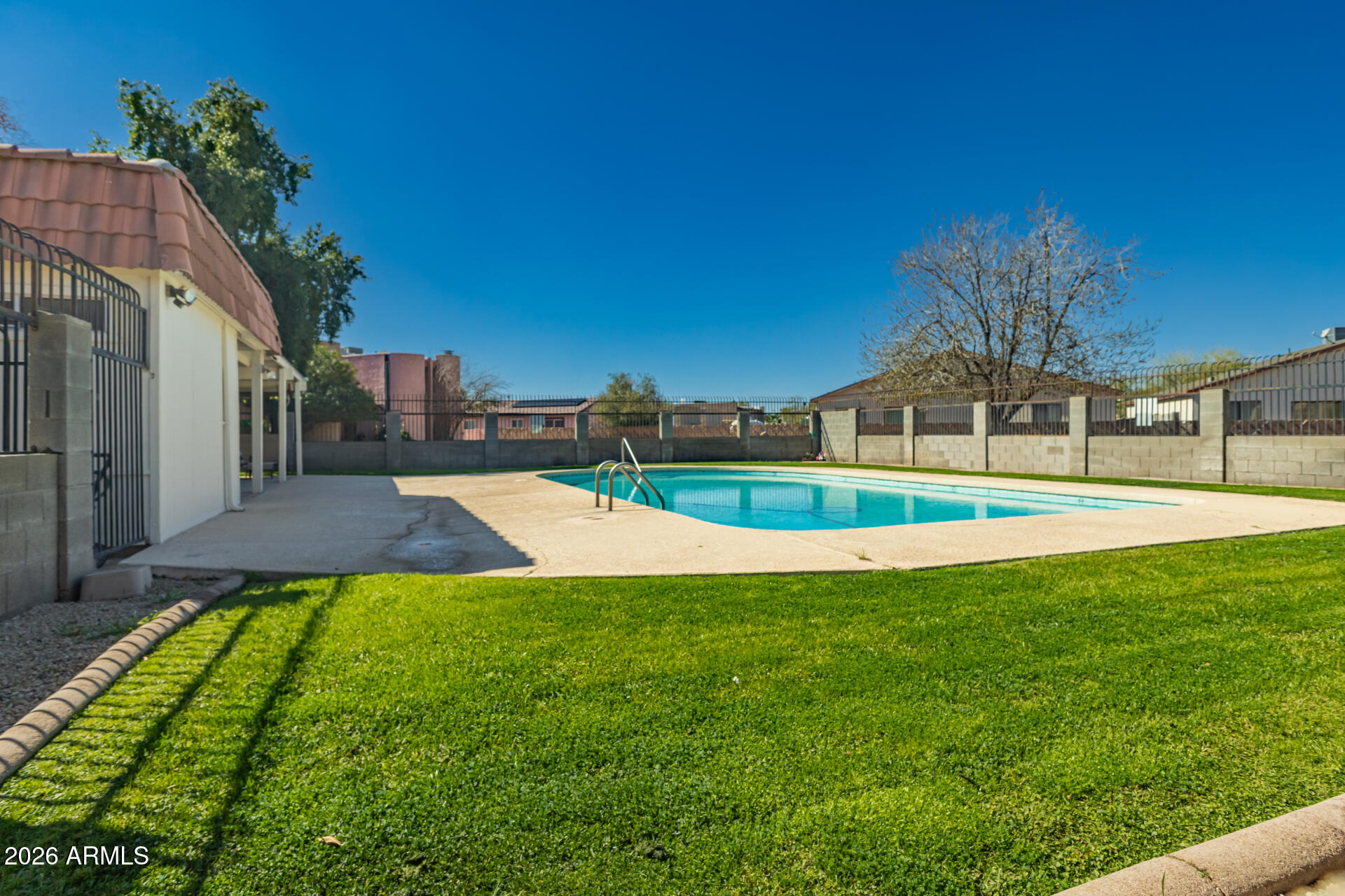 AMD CASA GRANDE TOWNHOMES UNIT THREE - Residential