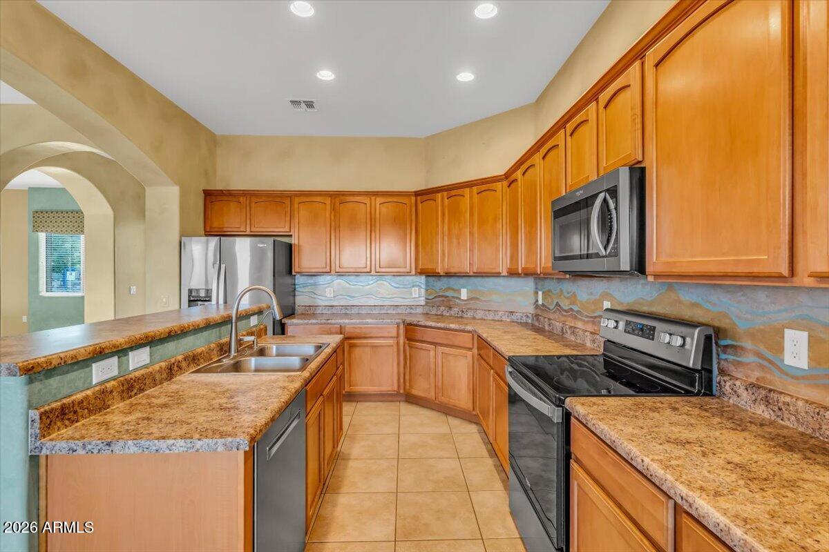 5957 S MEADOW HILLS Loop