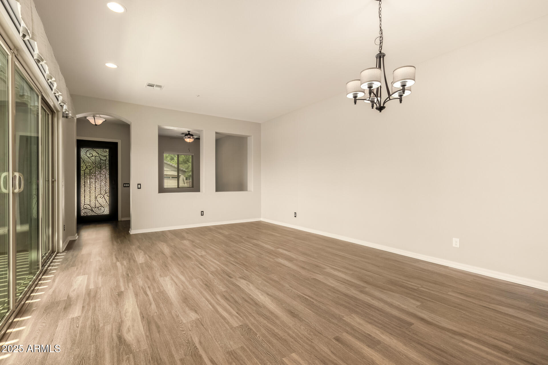 439 E LAS COLINAS Place