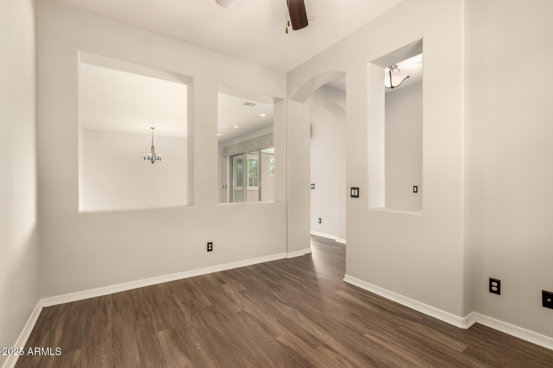 439 E LAS COLINAS Place