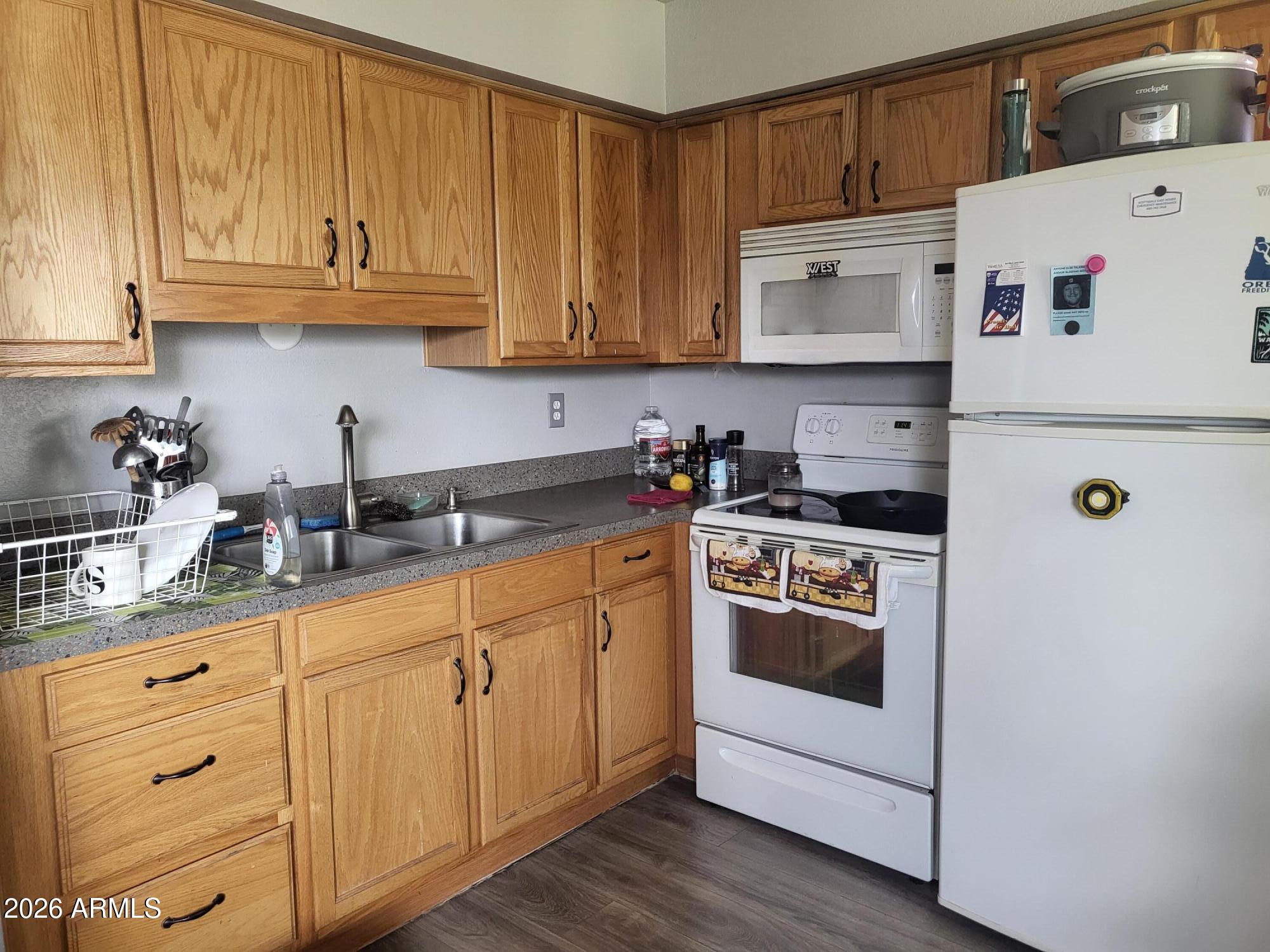 8210 E GARFIELD Street K214