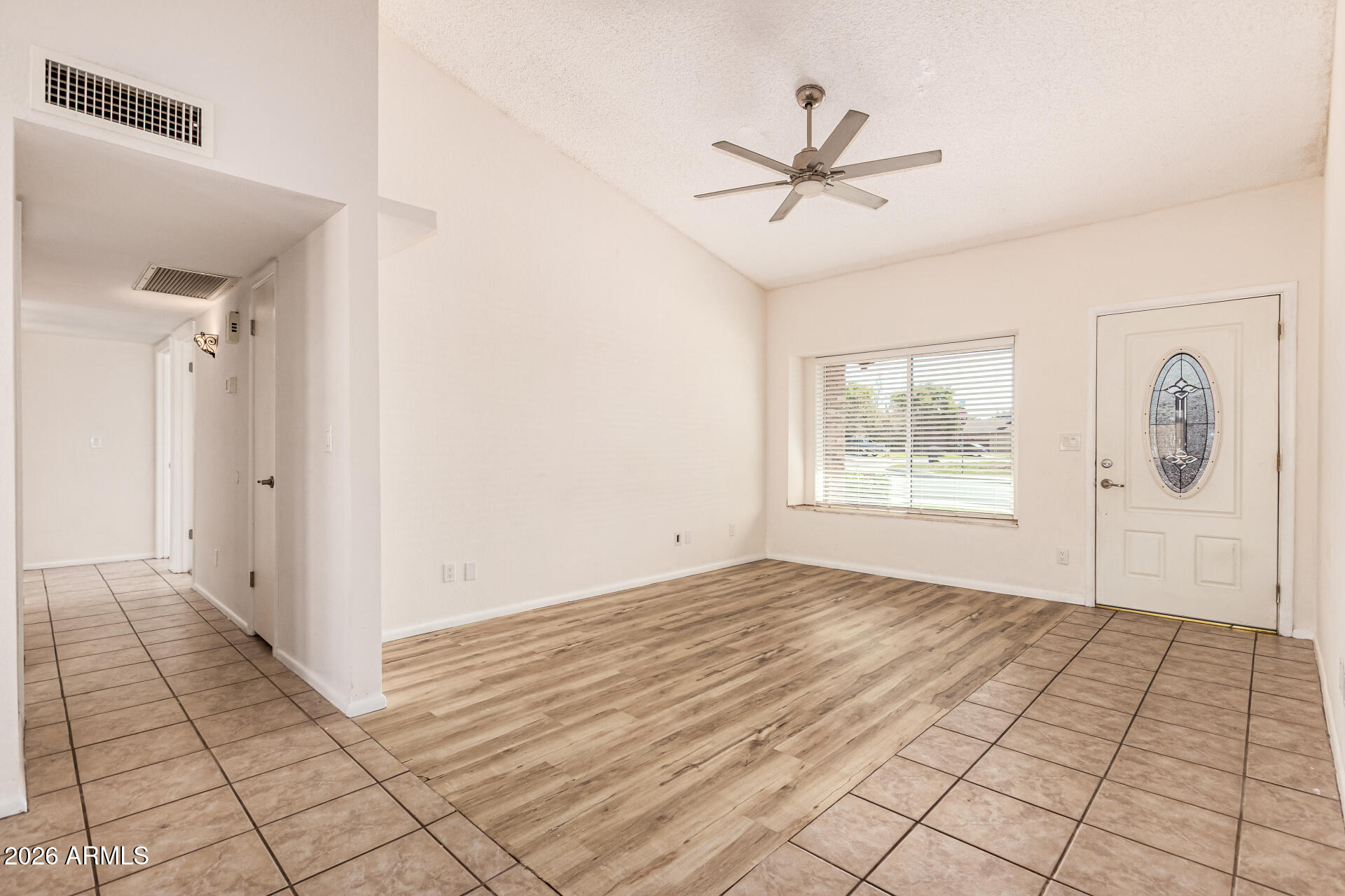 2554 E CATALINA Avenue