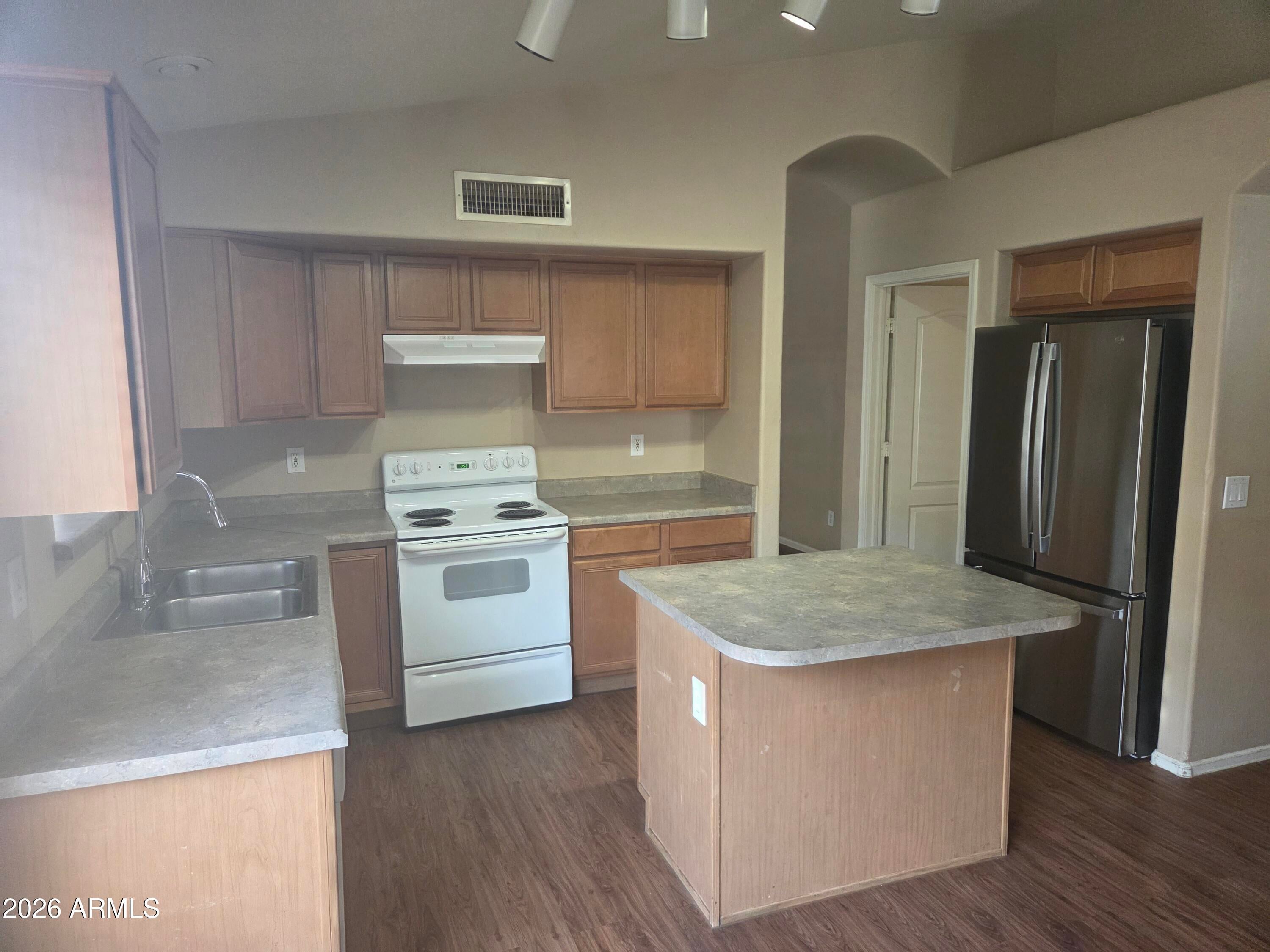 2444 W BLUE SKY Drive