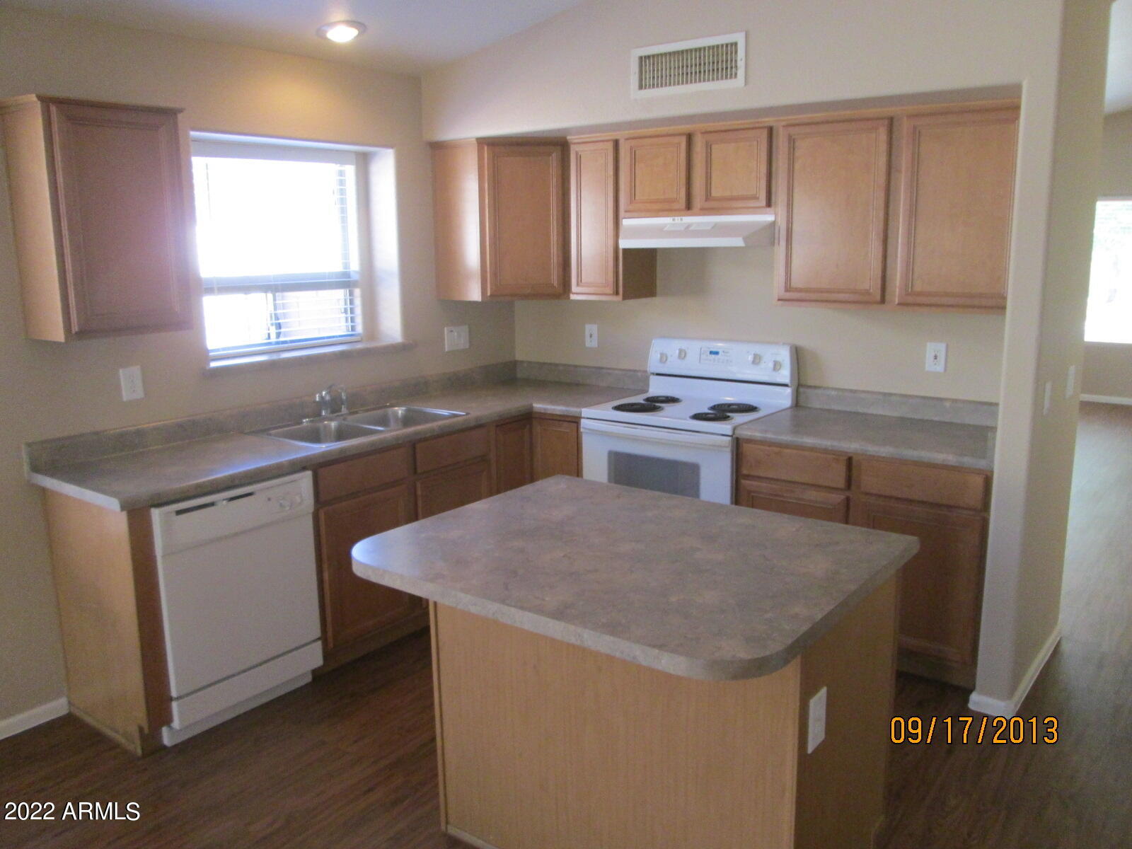 2444 W BLUE SKY Drive