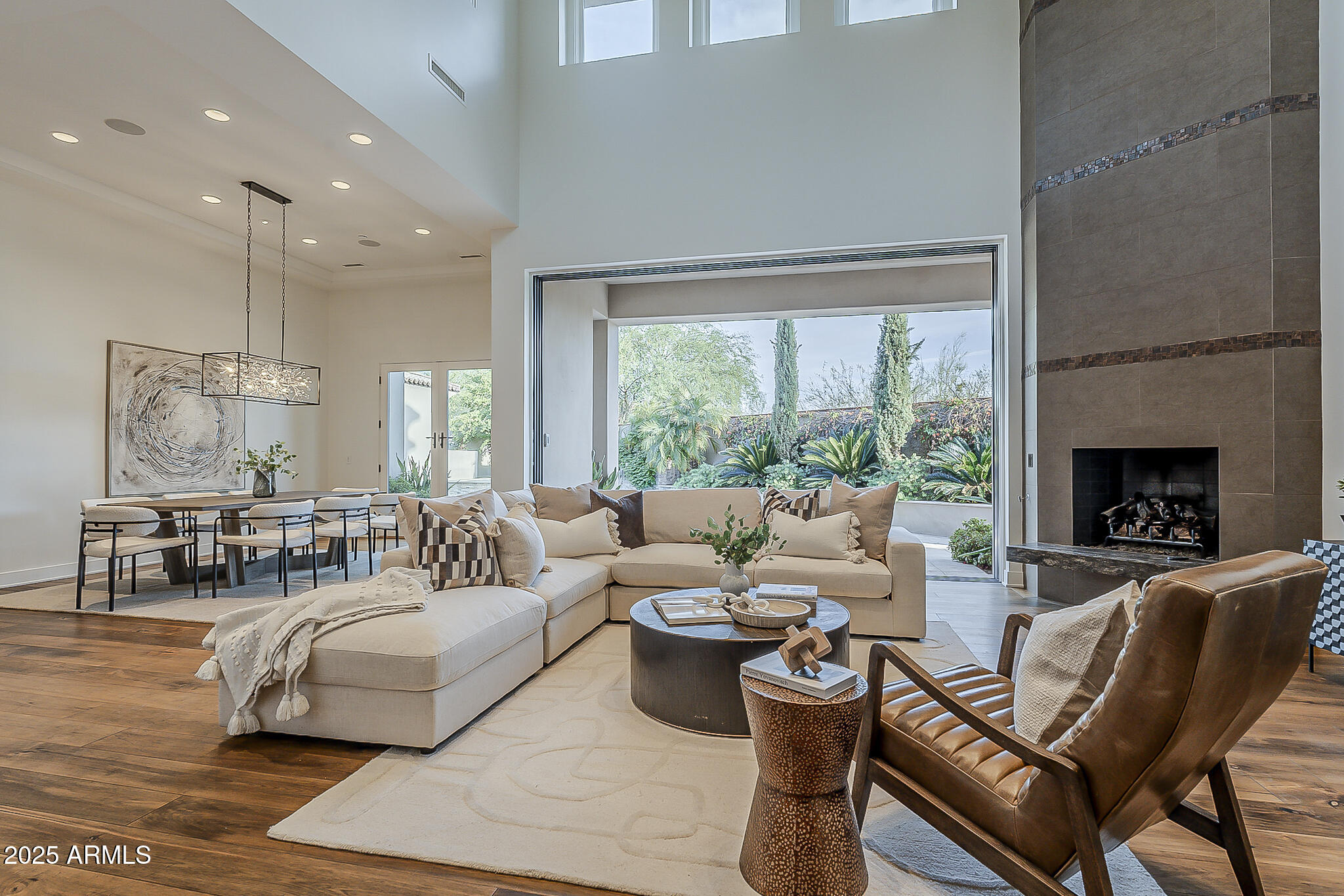 3965 E SIERRA VISTA Drive