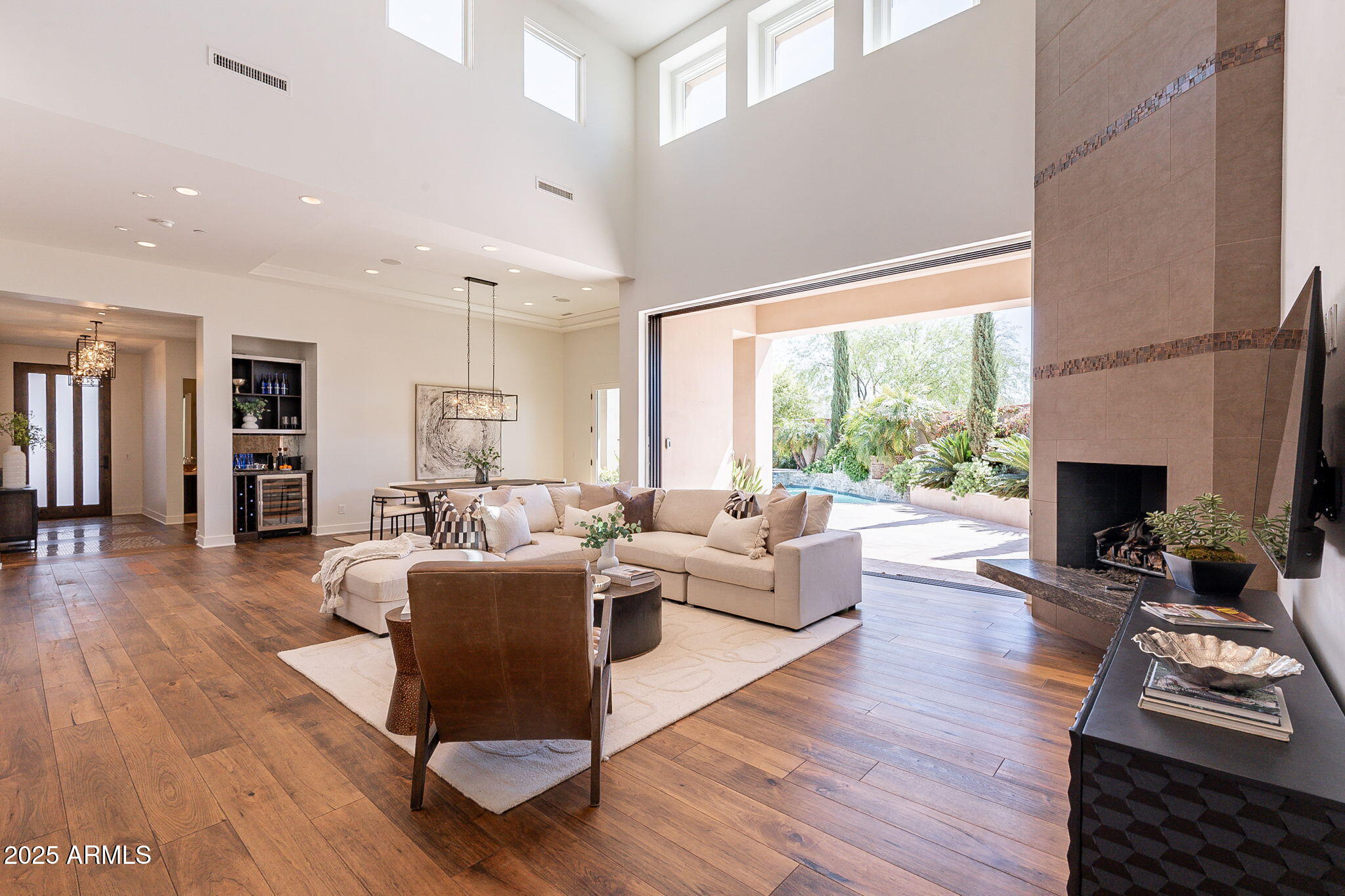 3965 E SIERRA VISTA Drive