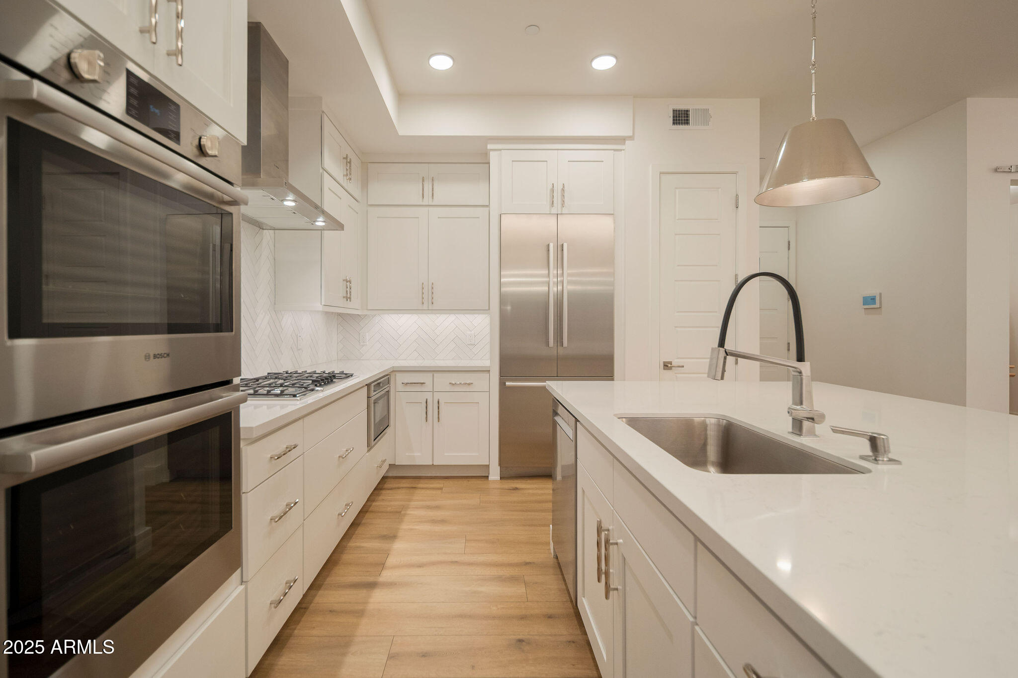 5250 E DEER VALLEY Drive 303