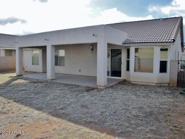 CAMPSTONE - Residential Lease