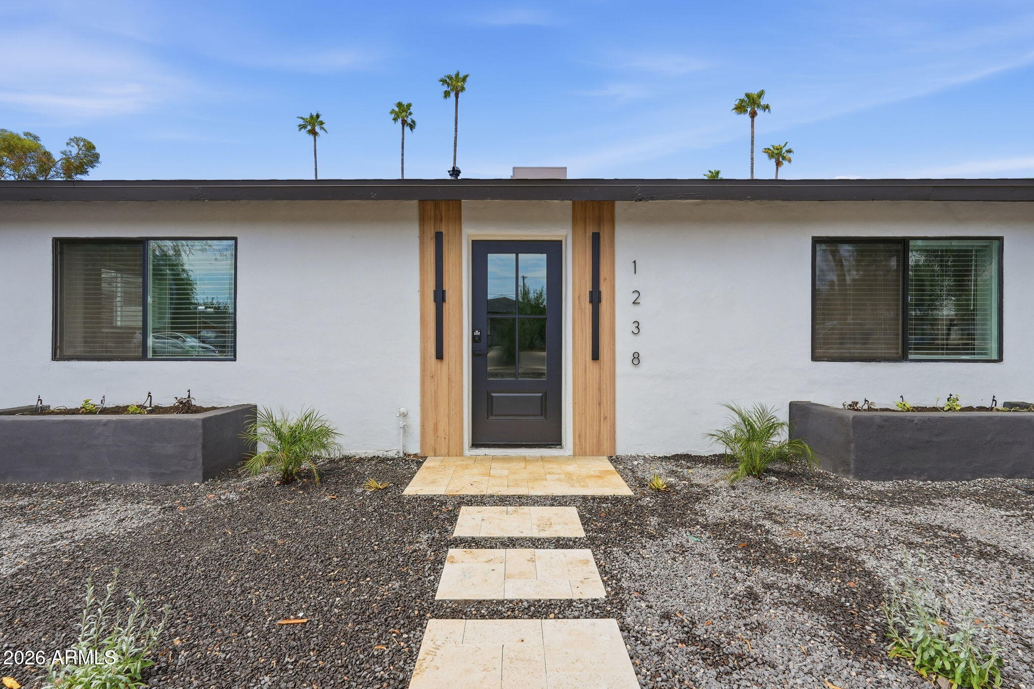 1238 E ALMERIA Road
