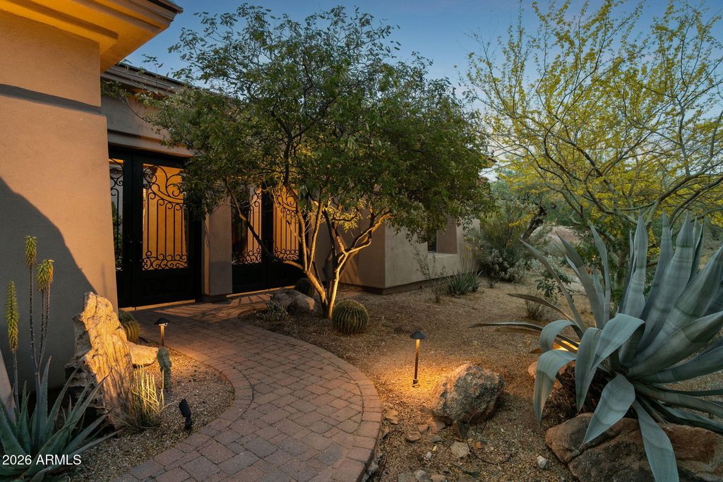Photo of 8310 E Tumbleweed Drive, Scottsdale, AZ 85266 (MLS # 7007676)