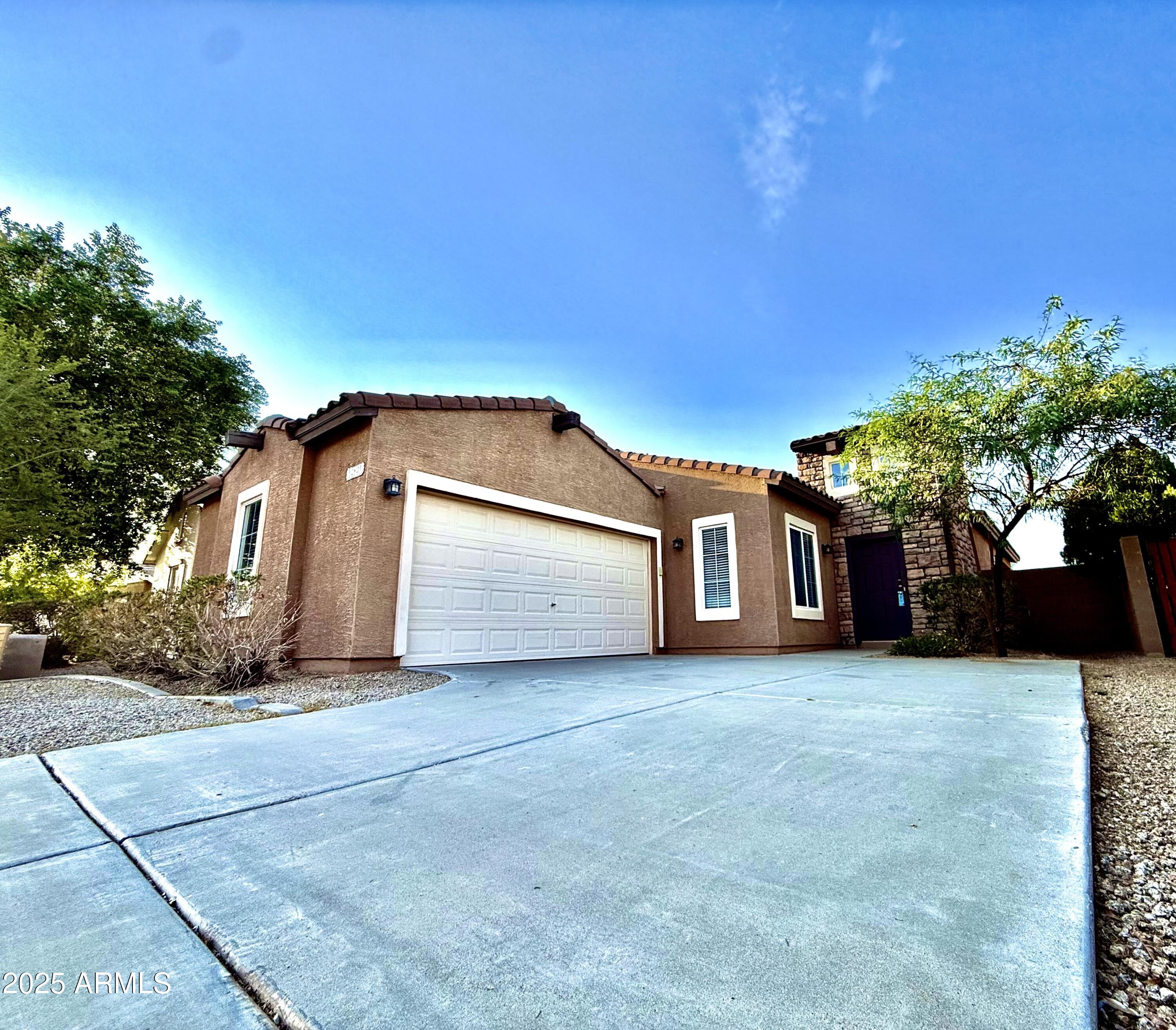 14841 W DESERT HILLS Drive