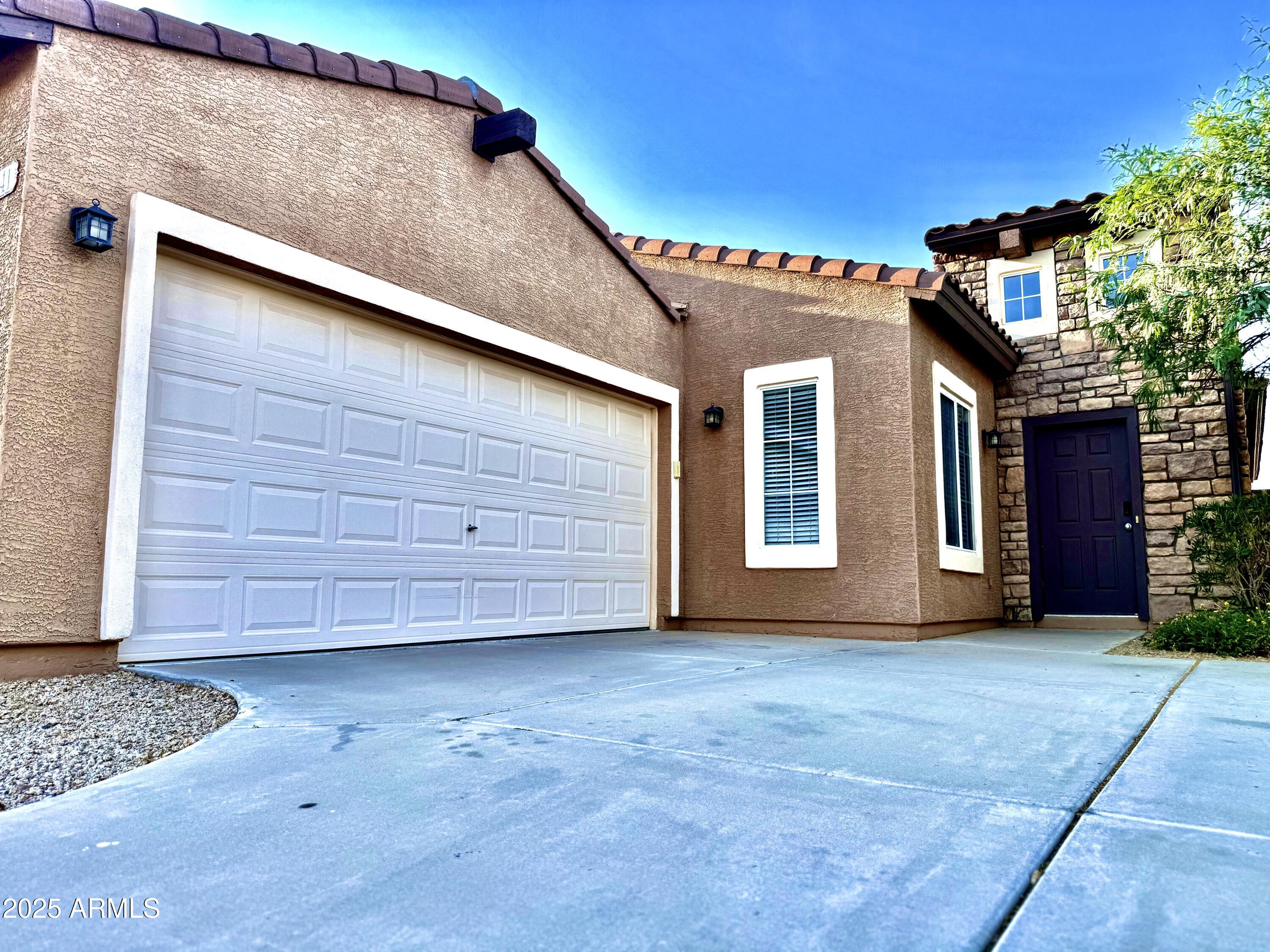 14841 W DESERT HILLS Drive