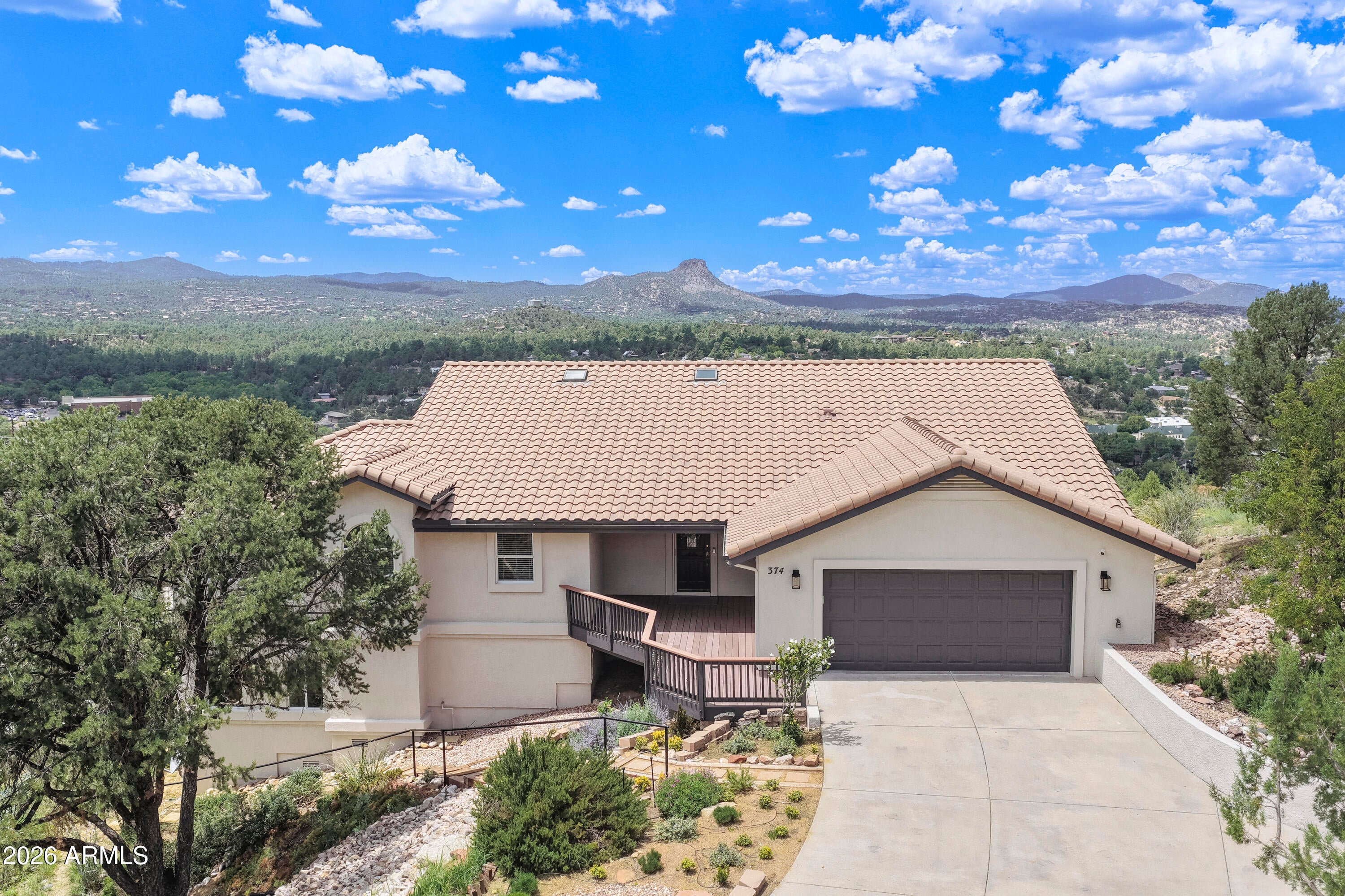 374 SUMMIT POINTE Drive