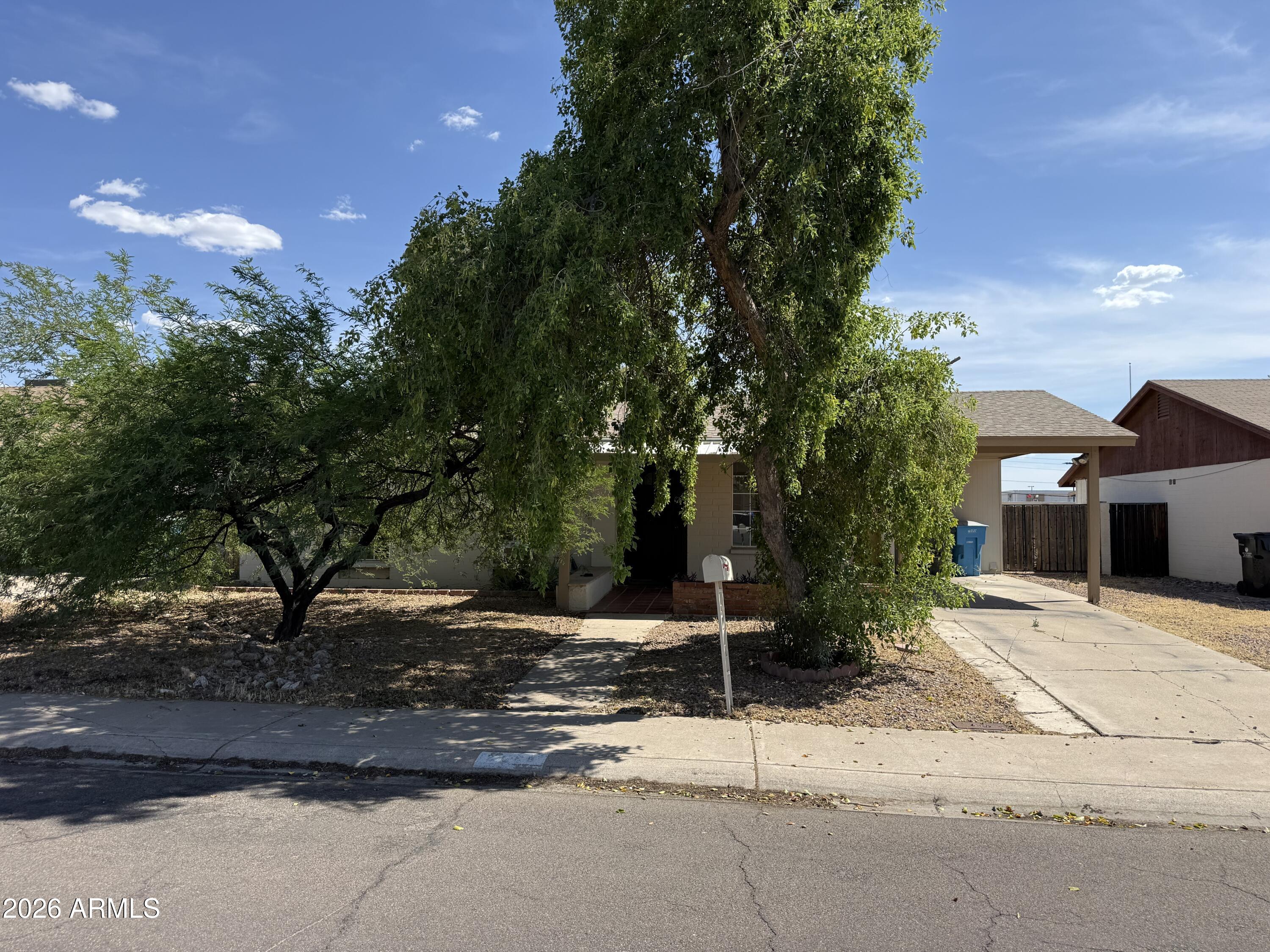 2119 W Danbury Road