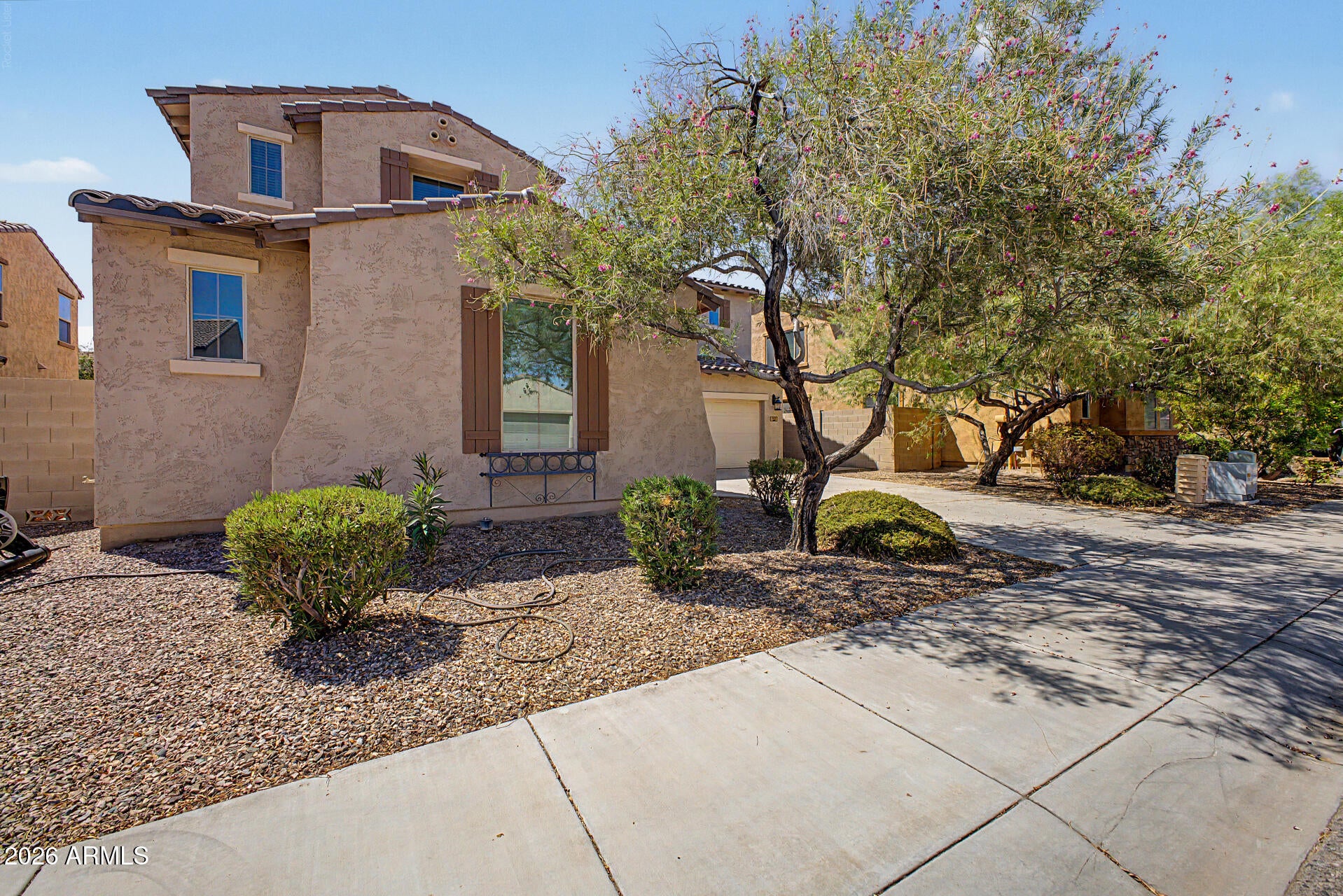 1471 E FLAMINGO Way