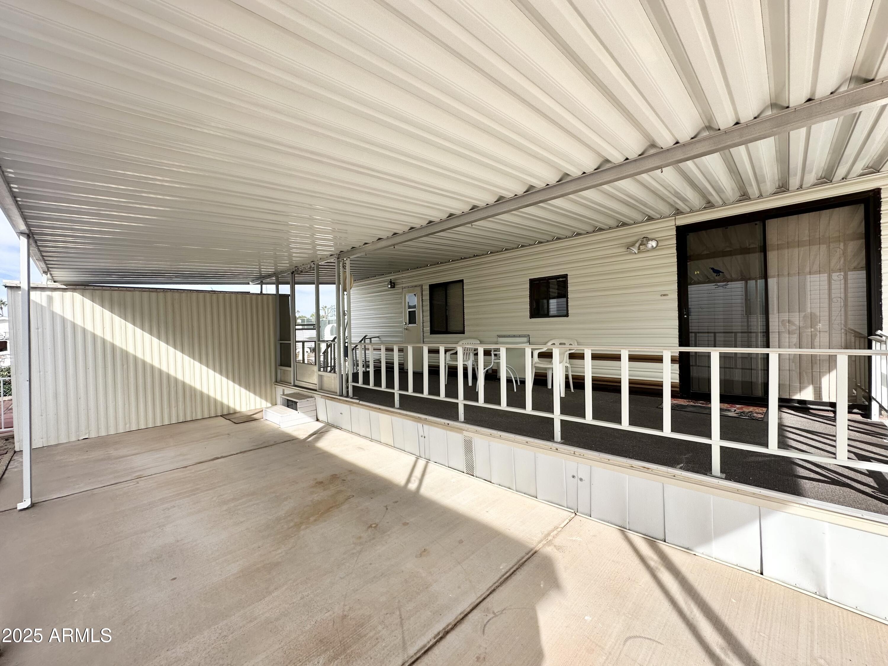 1052 S QUARTZ Drive 1052