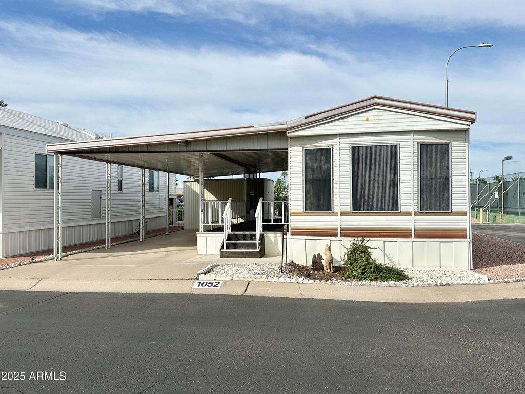 Photo of 1052 S Quartz Drive #1052, Apache Junction, AZ 85119 (MLS # 6941641)