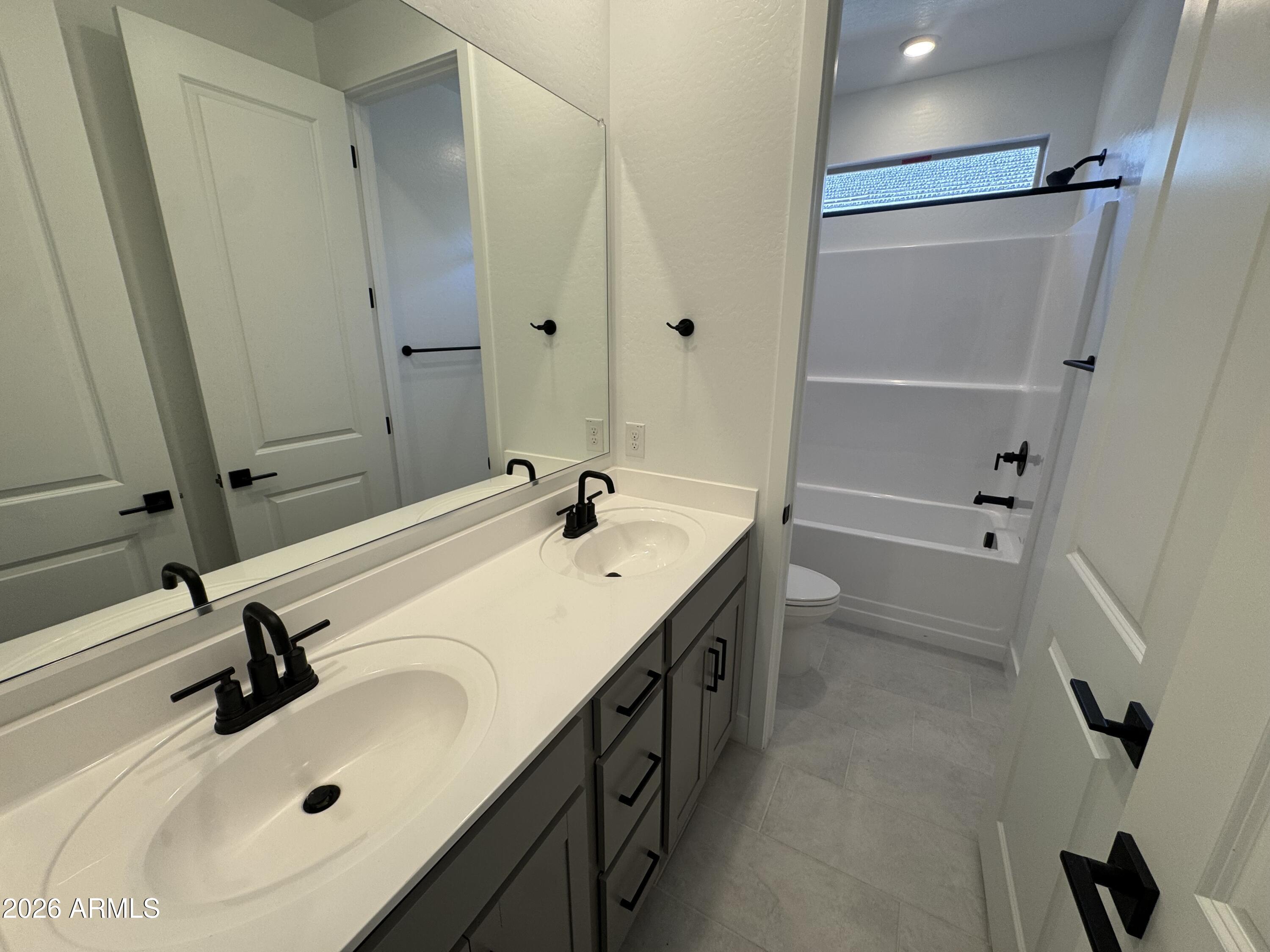 2868 E Mecklenburg Way