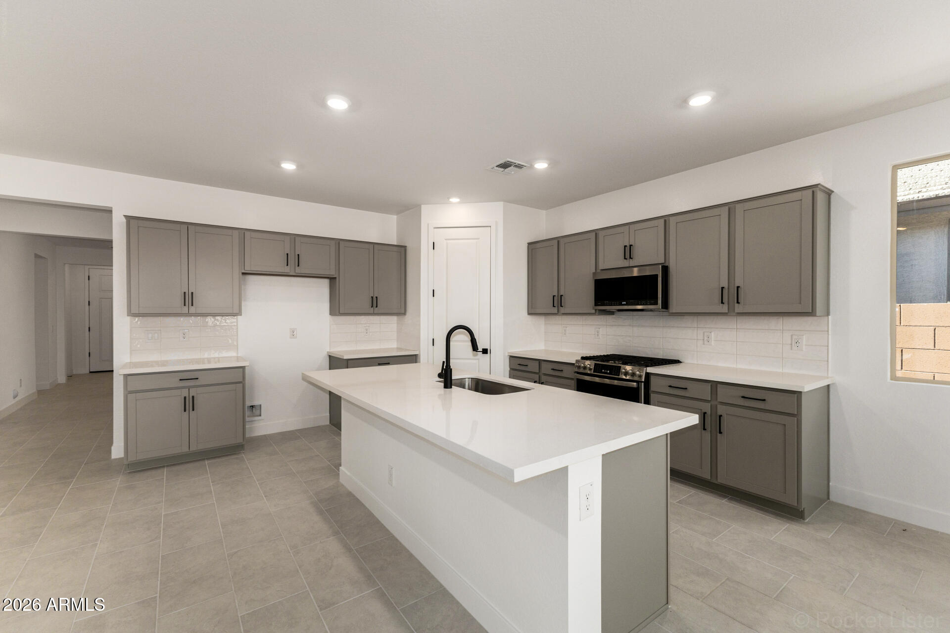 2868 E Mecklenburg Way