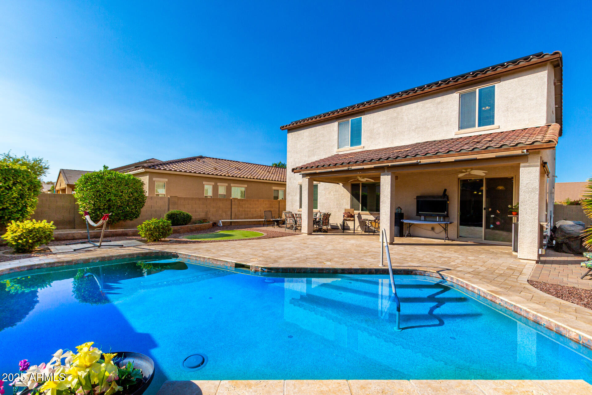 16763 W ADAMS Street