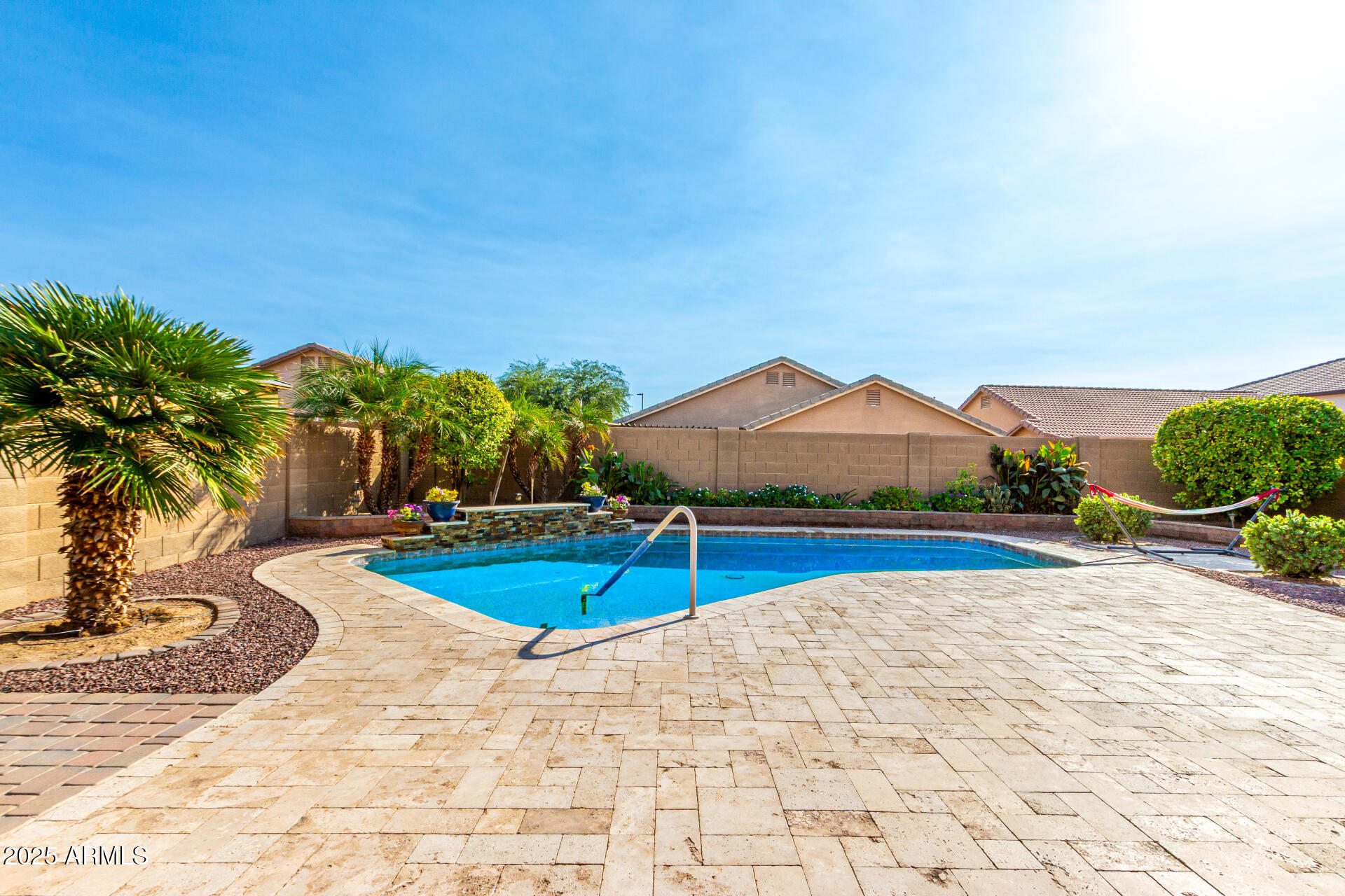 16763 W ADAMS Street