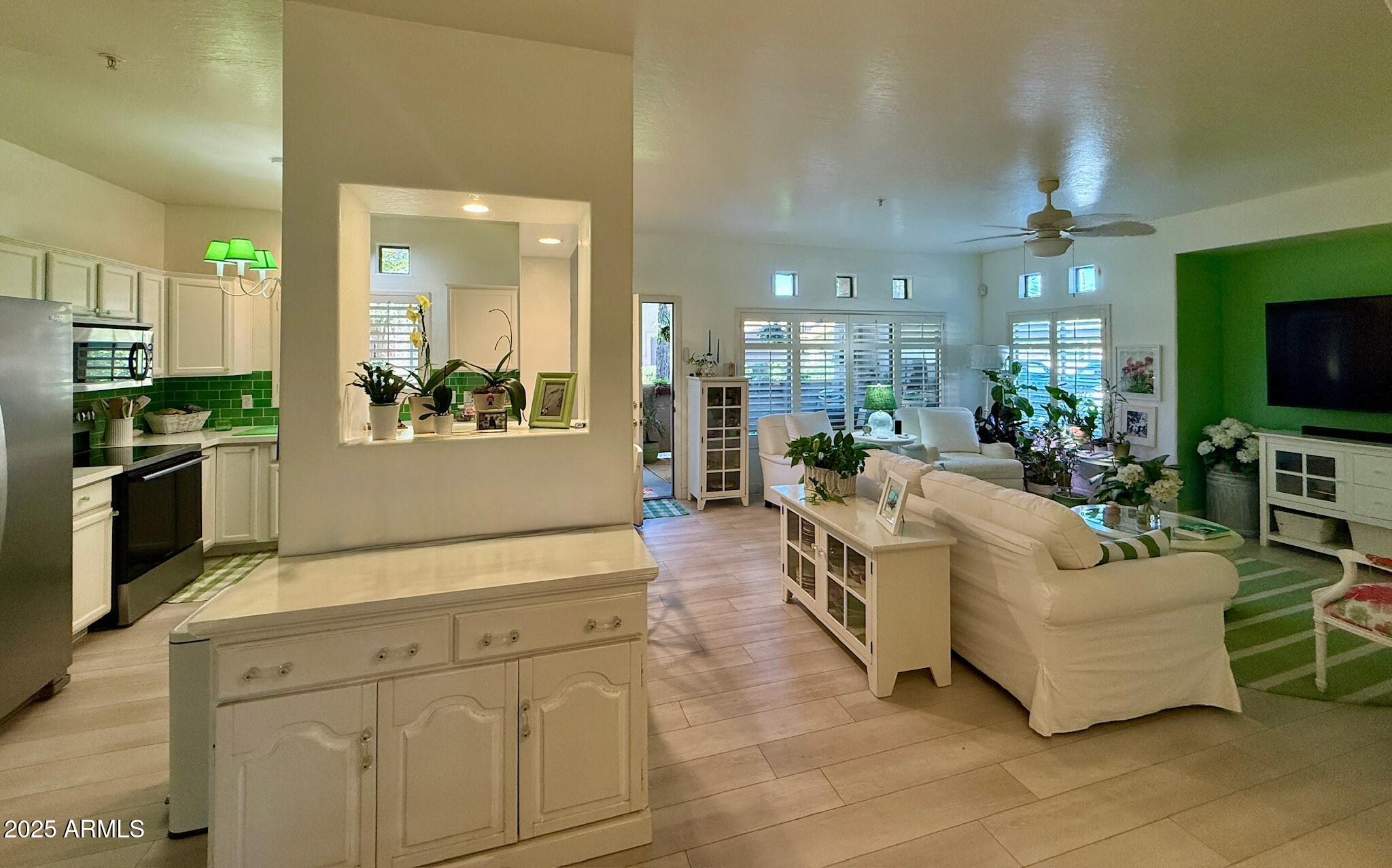 1351 N PLEASANT Drive 1108