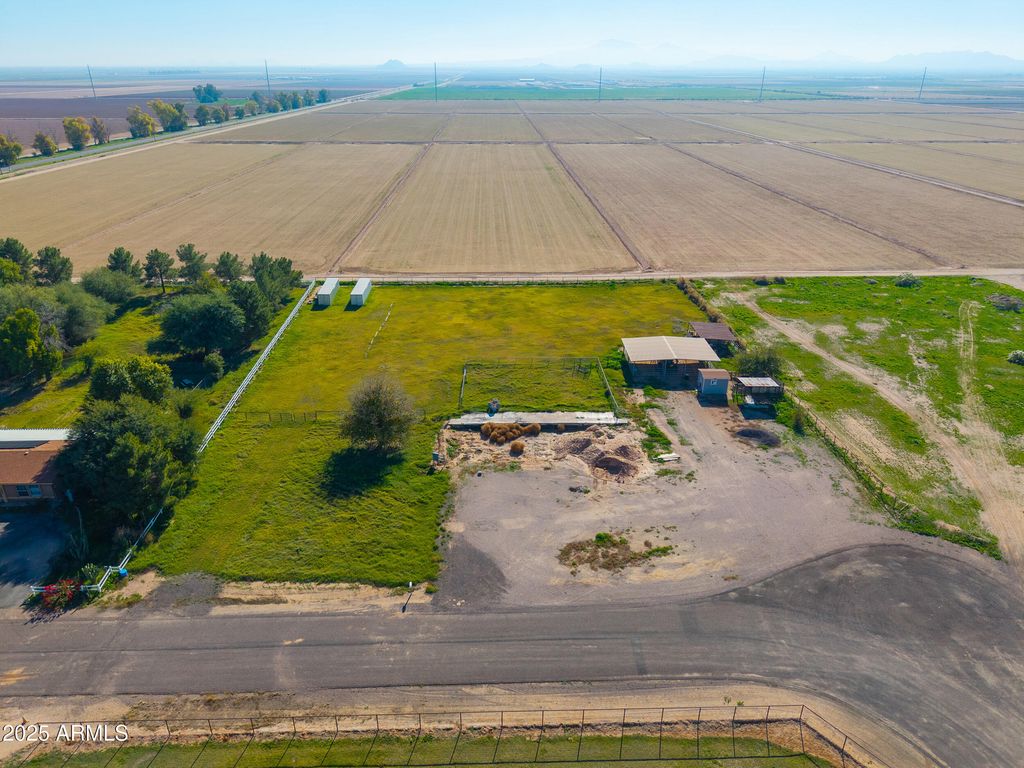 Photo of 48217 W Quail Run Way #8, Maricopa, AZ 85139 (MLS # 6955183)