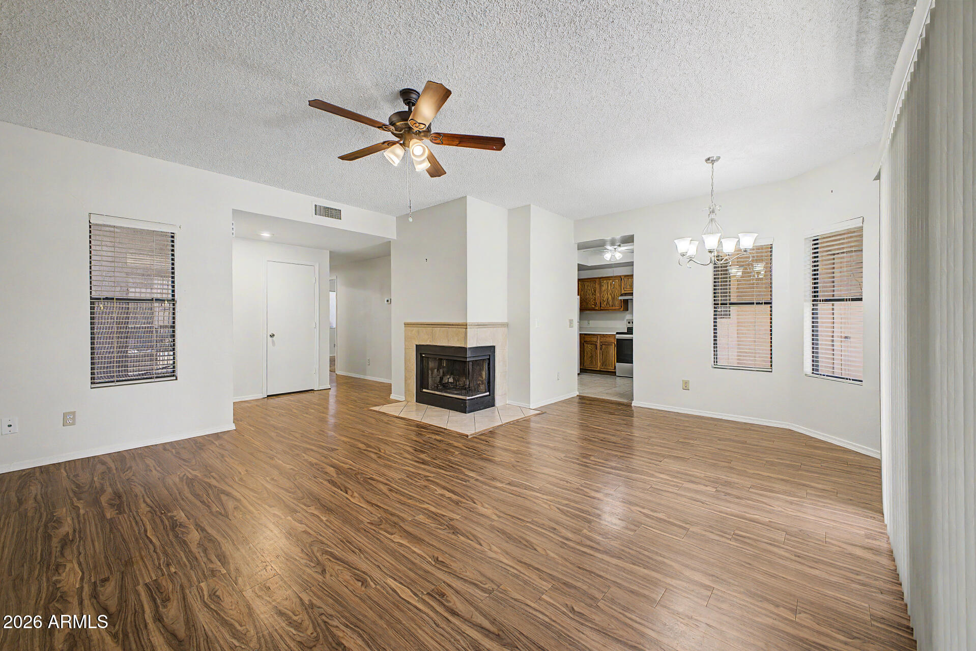 MARYLAND LAKES CONDOMINIUMS AMD - Residential