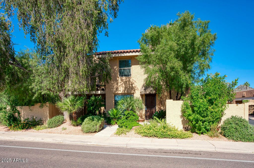 Photo of 830 E Peoria Avenue #3, Phoenix, AZ 85020 (MLS # 7022665)