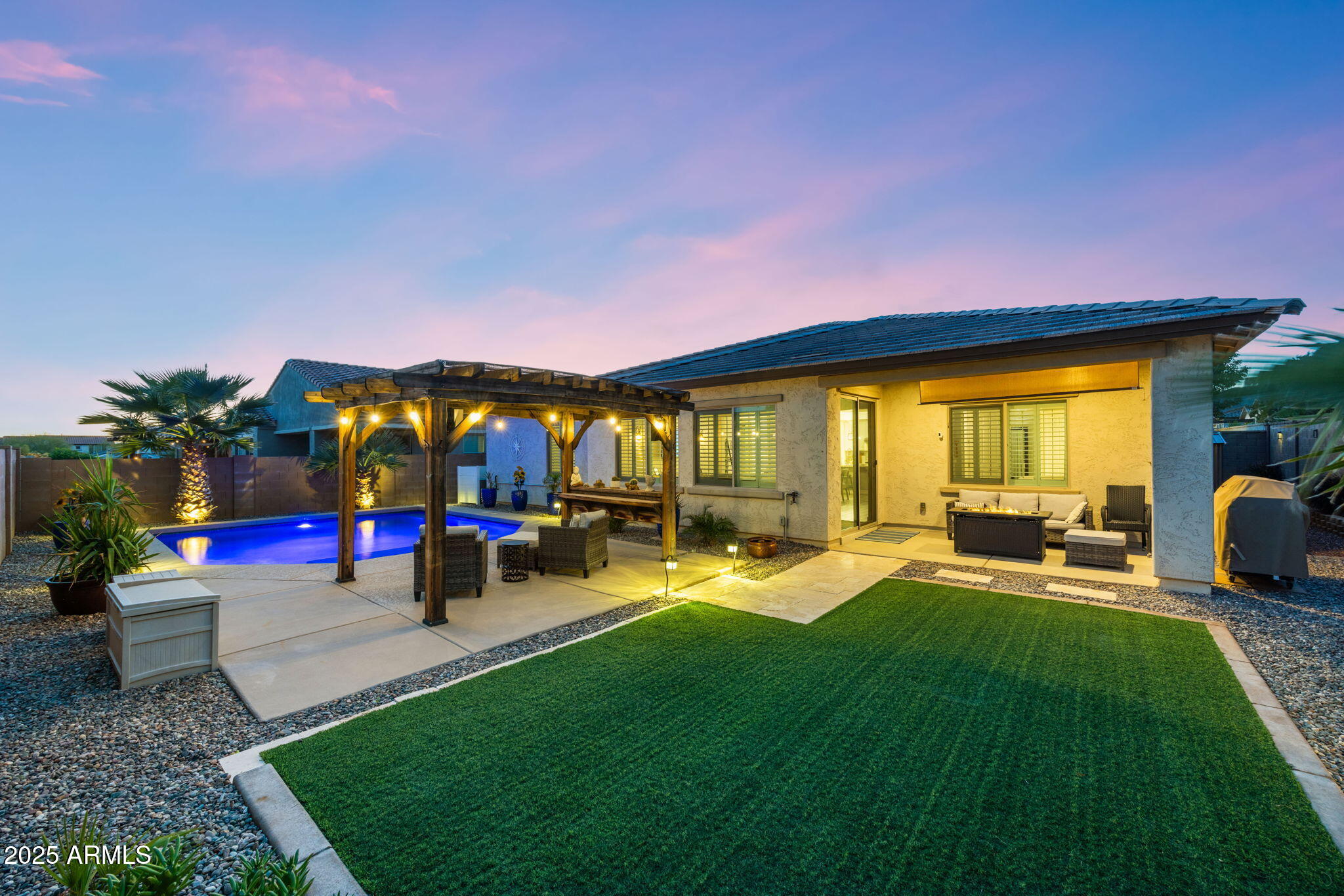 2259 N SPRINGFIELD Street