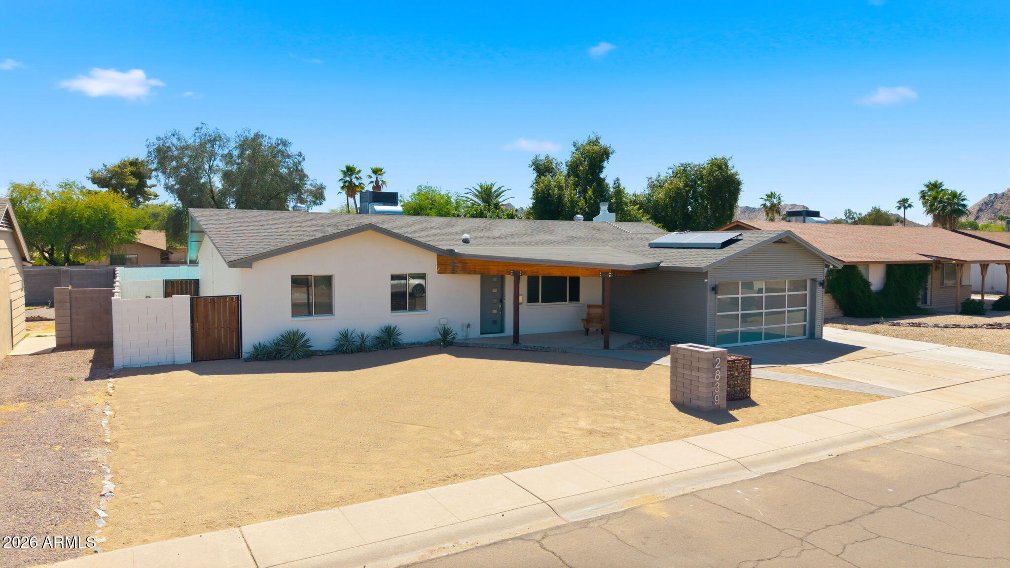 2839 E SIERRA Street