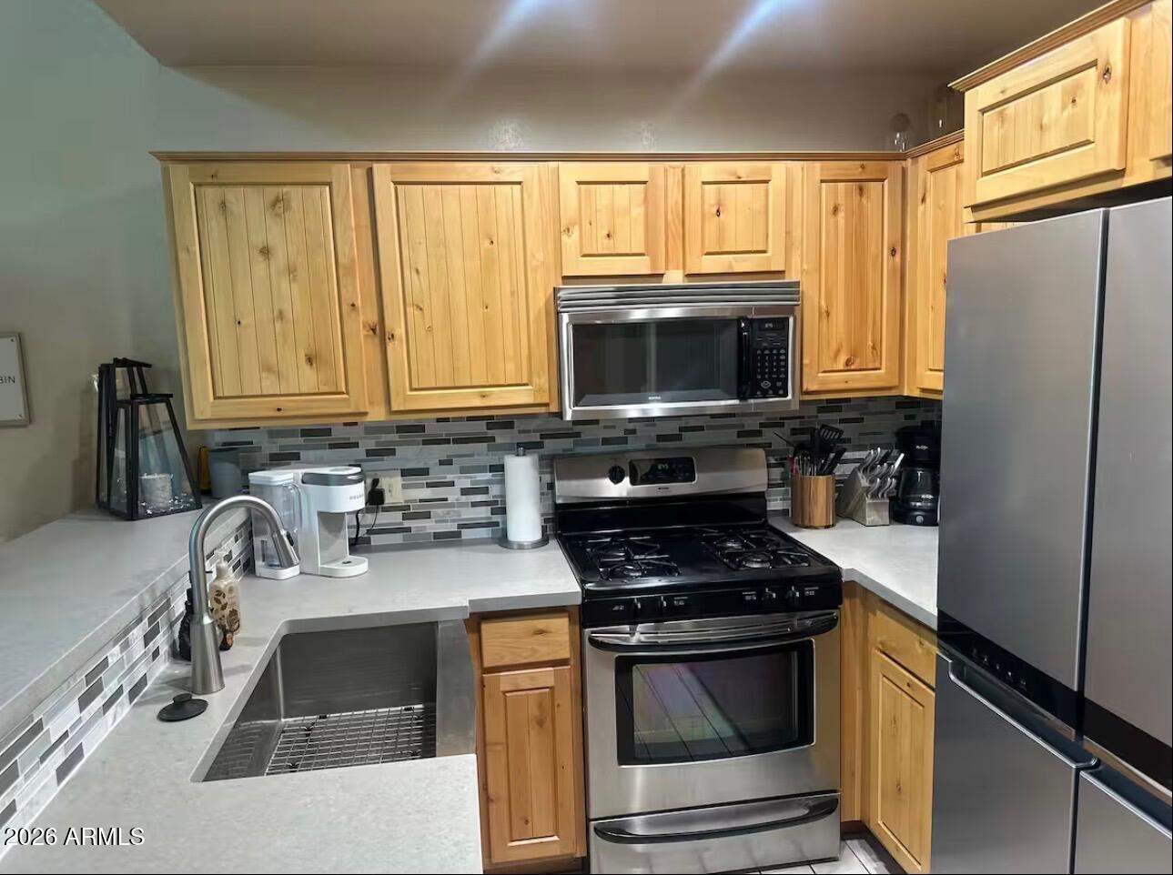 3122 S BRIARWOOD Lane