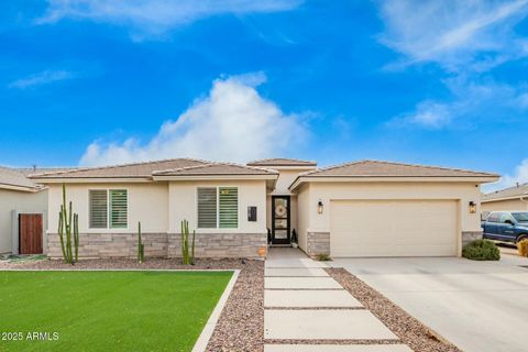 815 E TUCCI Street San Tan Valley AZ 85140
