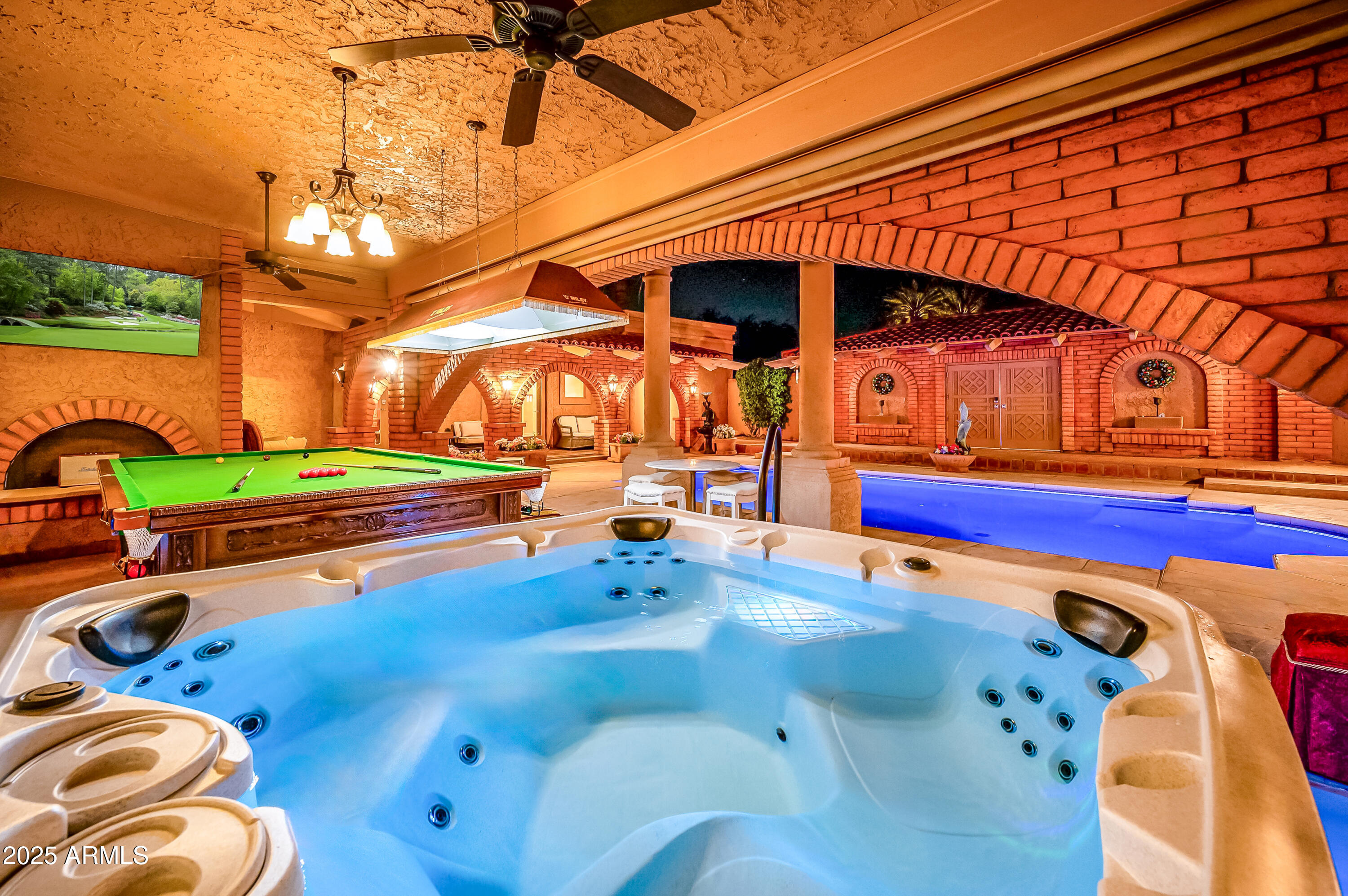 CAMELBACK COUNTRY CLUB - Residential