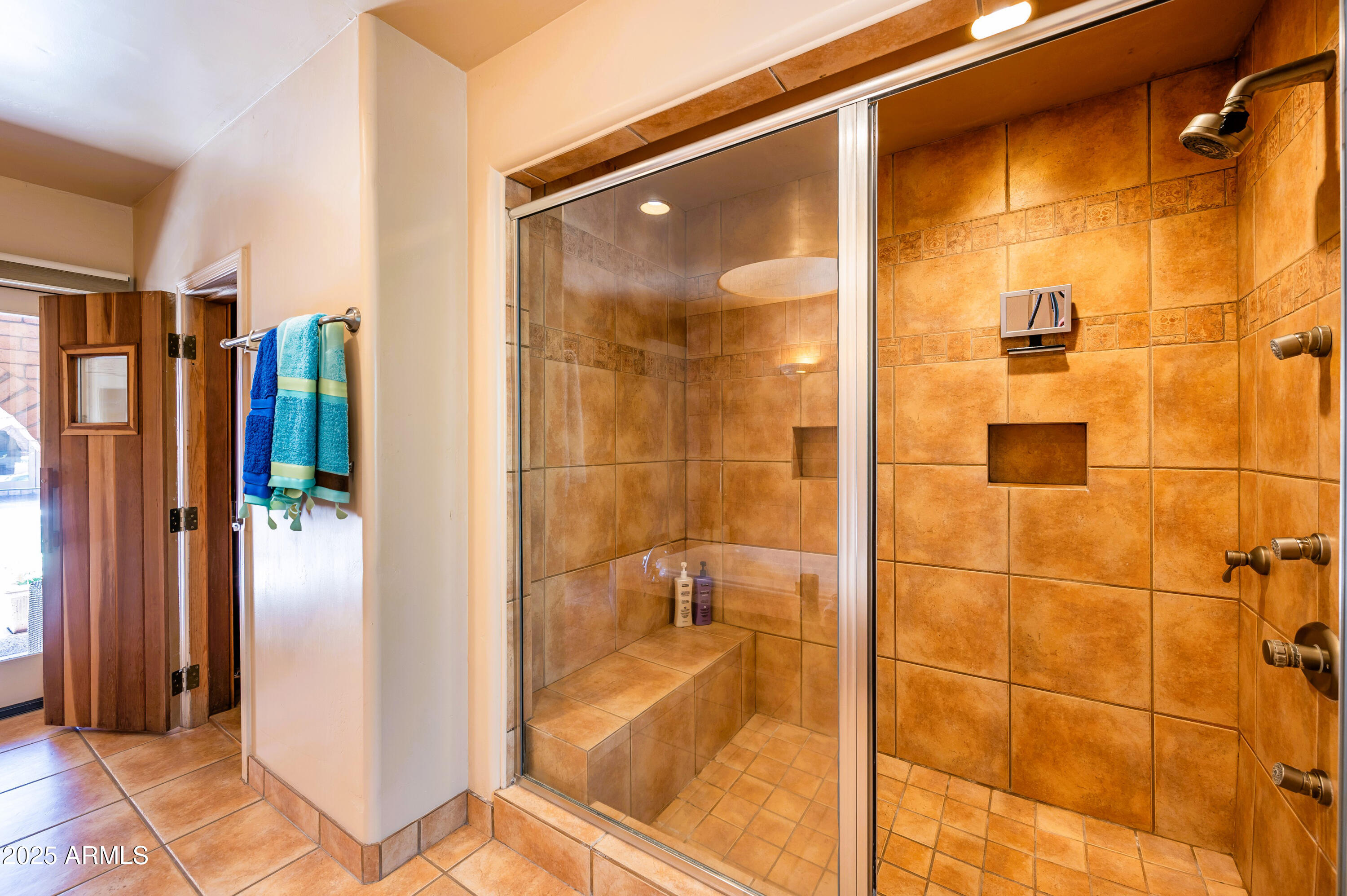 CAMELBACK COUNTRY CLUB - Residential