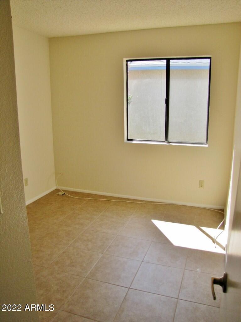 DESERT SHADOWS - Residential Lease