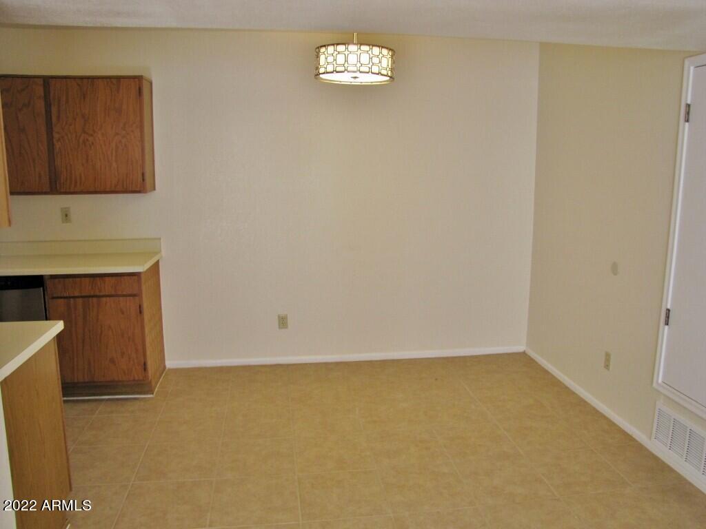 DESERT SHADOWS - Residential Lease