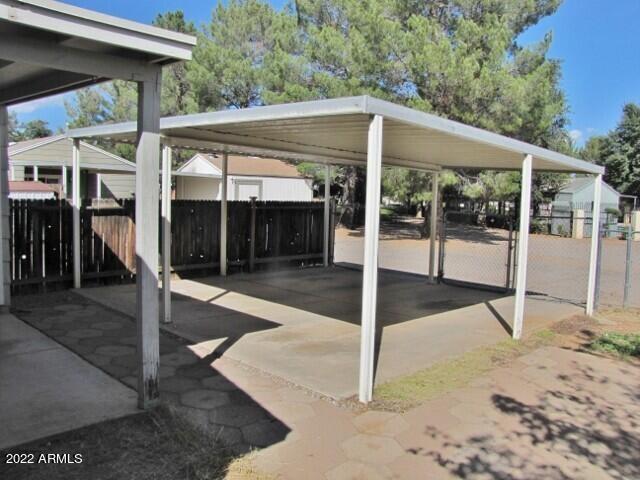 DESERT SHADOWS - Residential Lease