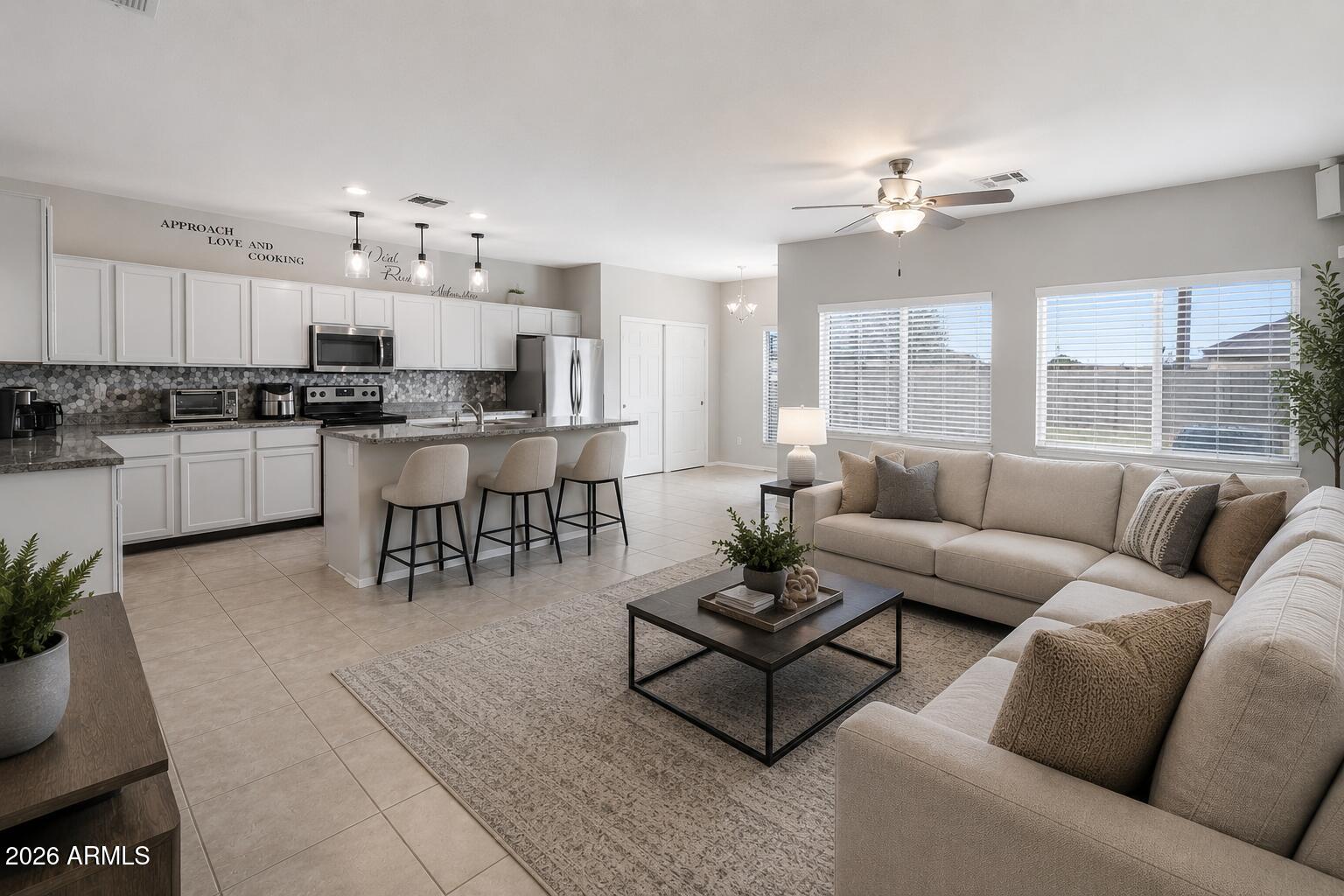 2502 E TAMARISK Avenue