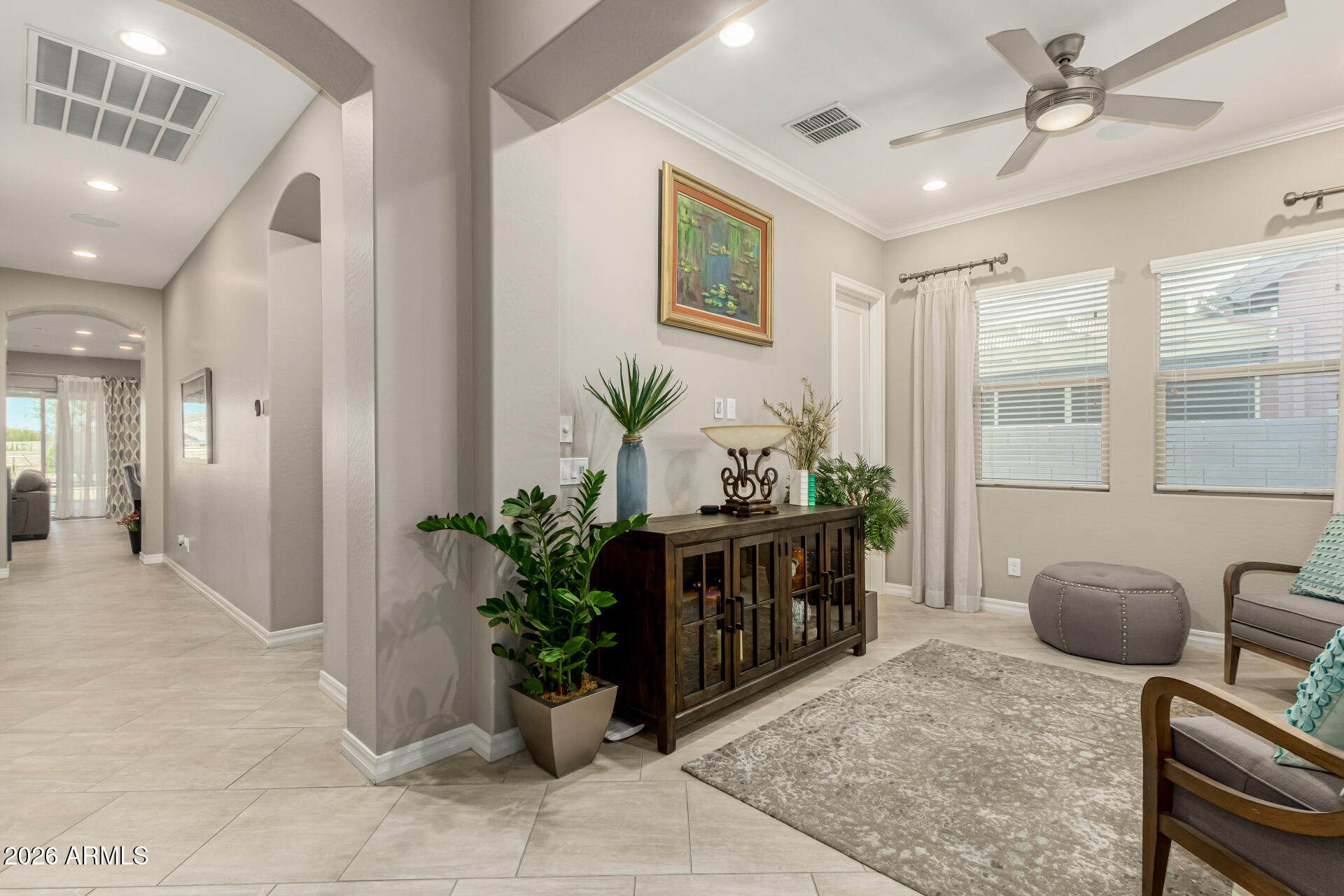 4210 E DWAYNE Street